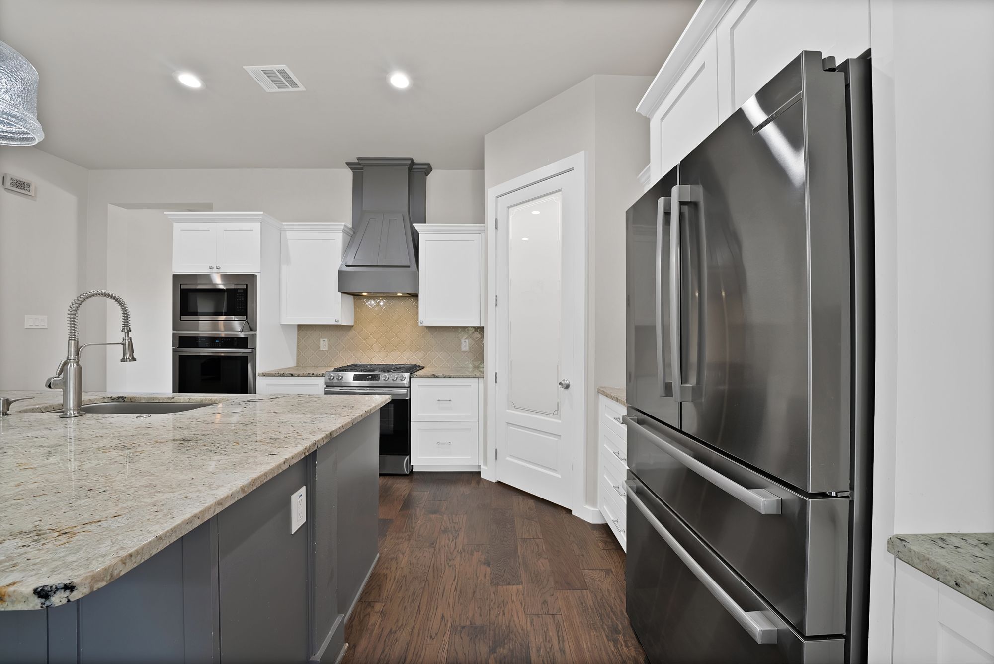 6828 Chase Street North Richland Hills TX 76182