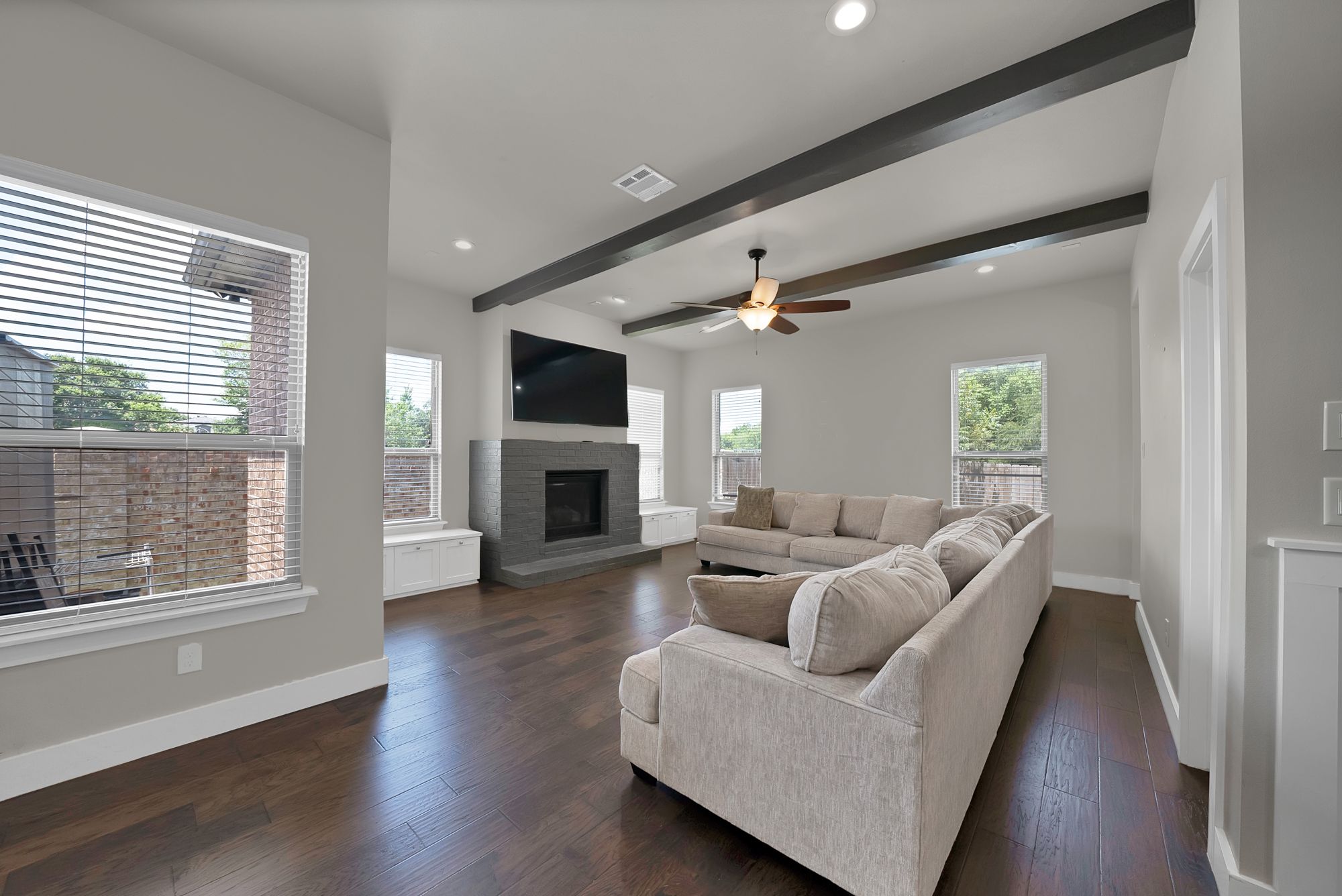 6828 Chase Street North Richland Hills TX 76182