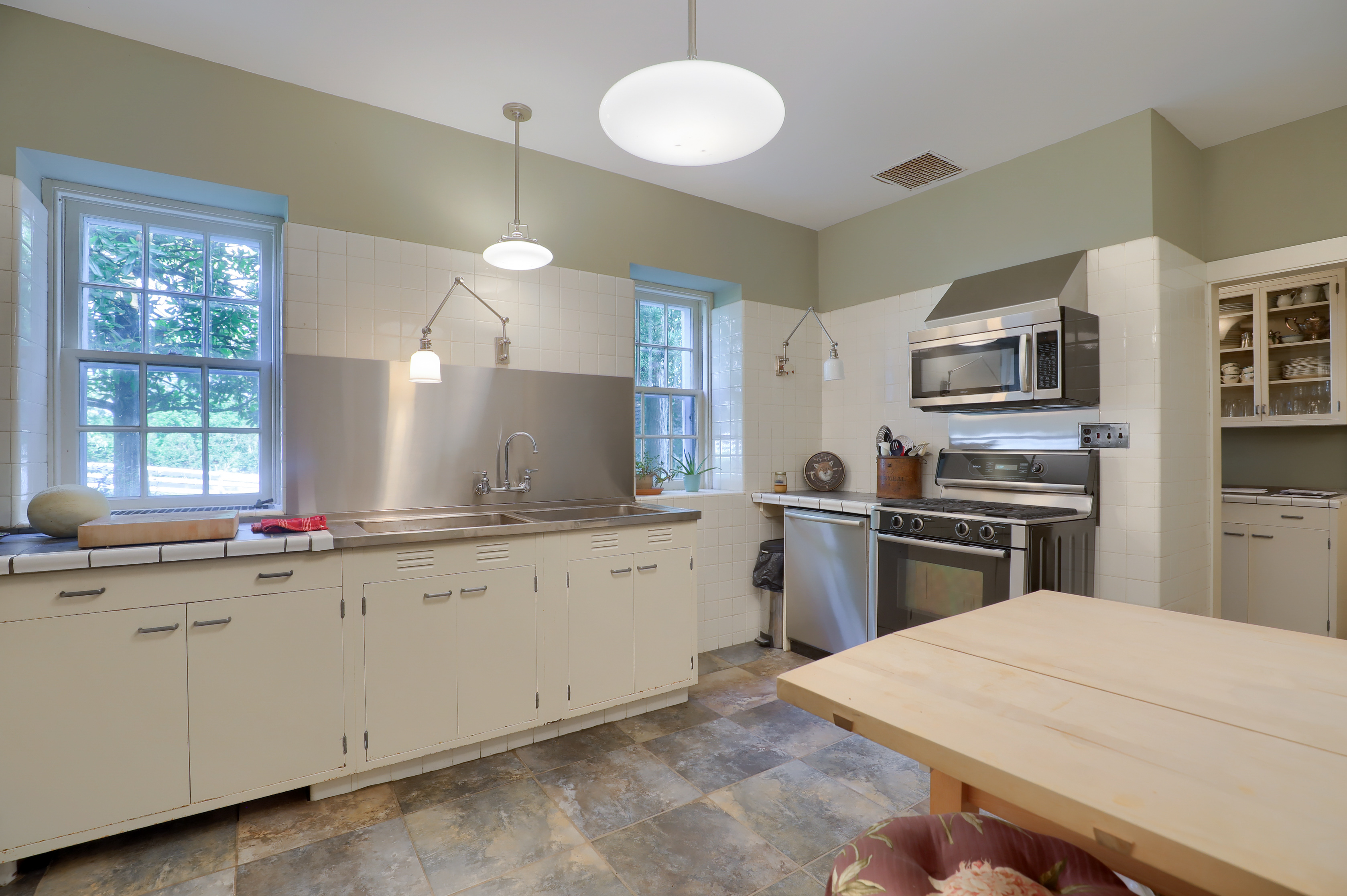 140 Evans Hill Road Reading PA 19608