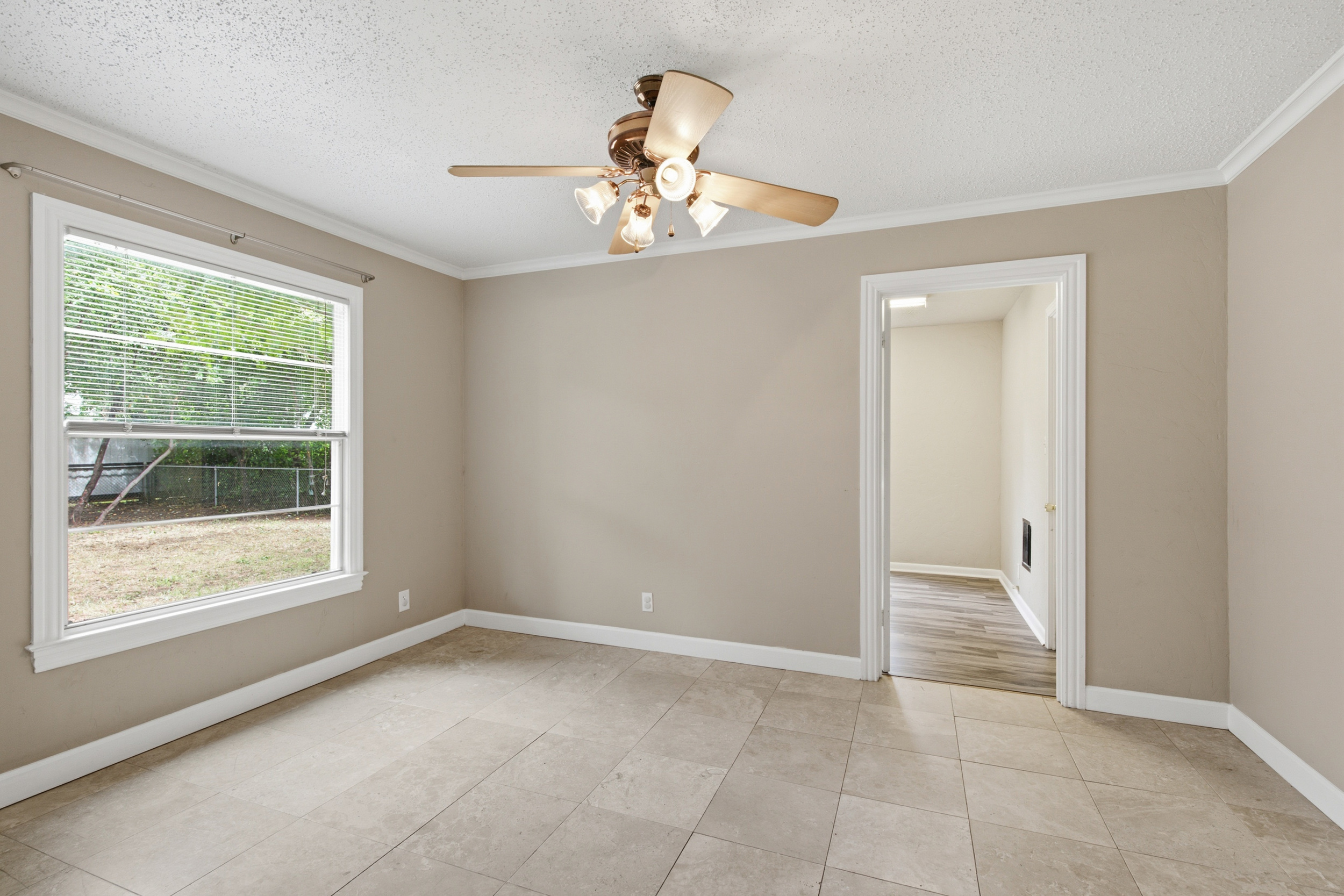 909 Keith Pumphrey Drive River Oaks TX 76114