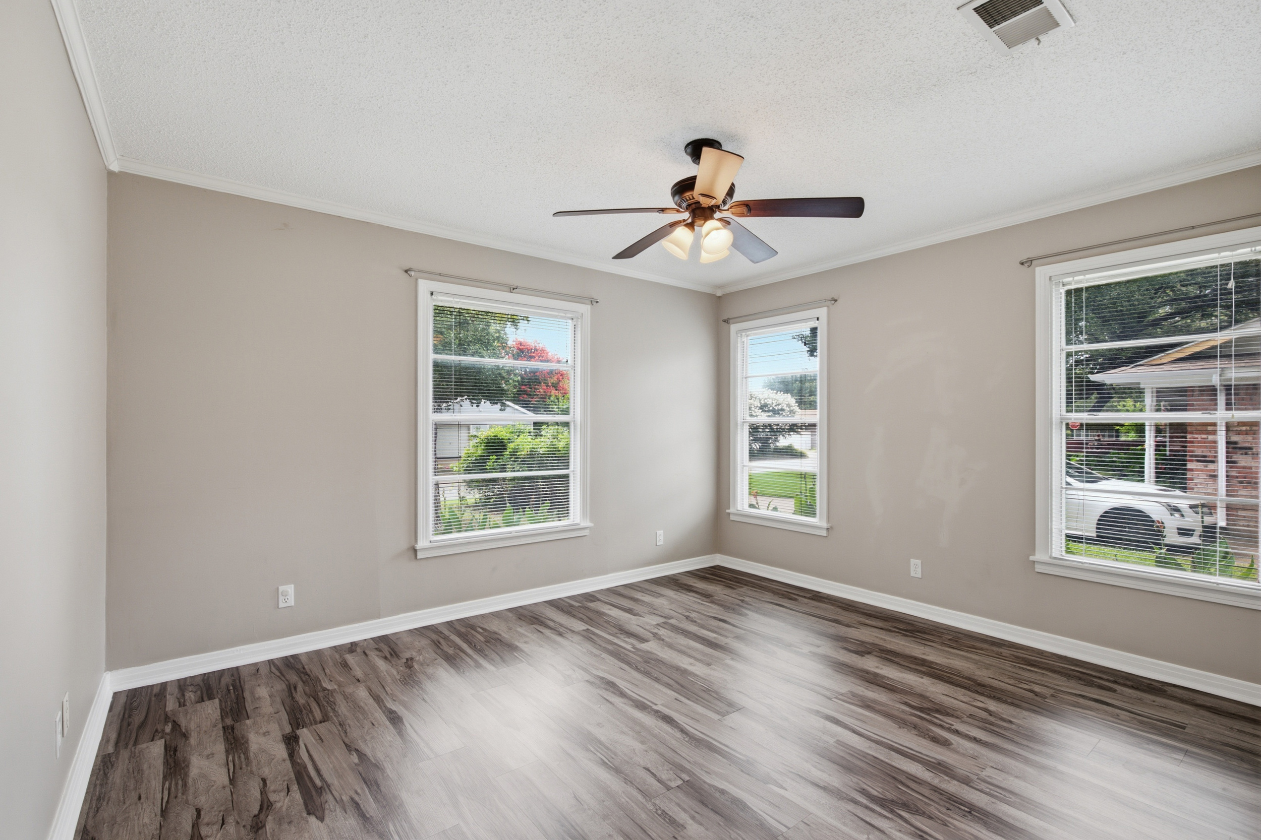 909 Keith Pumphrey Drive River Oaks TX 76114