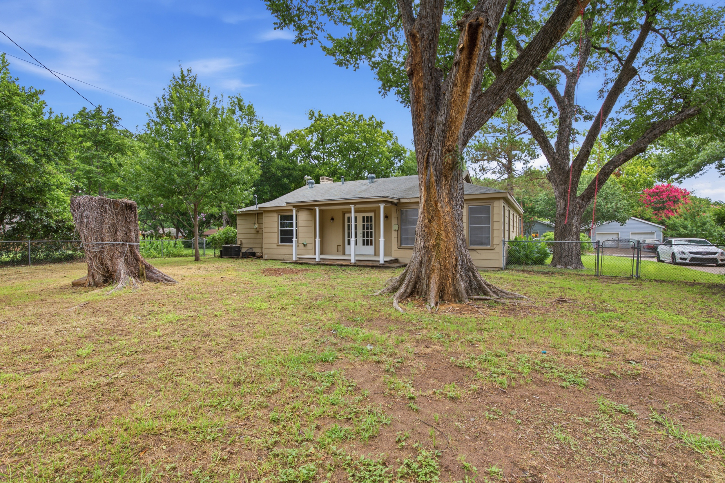 909 Keith Pumphrey Drive River Oaks TX 76114