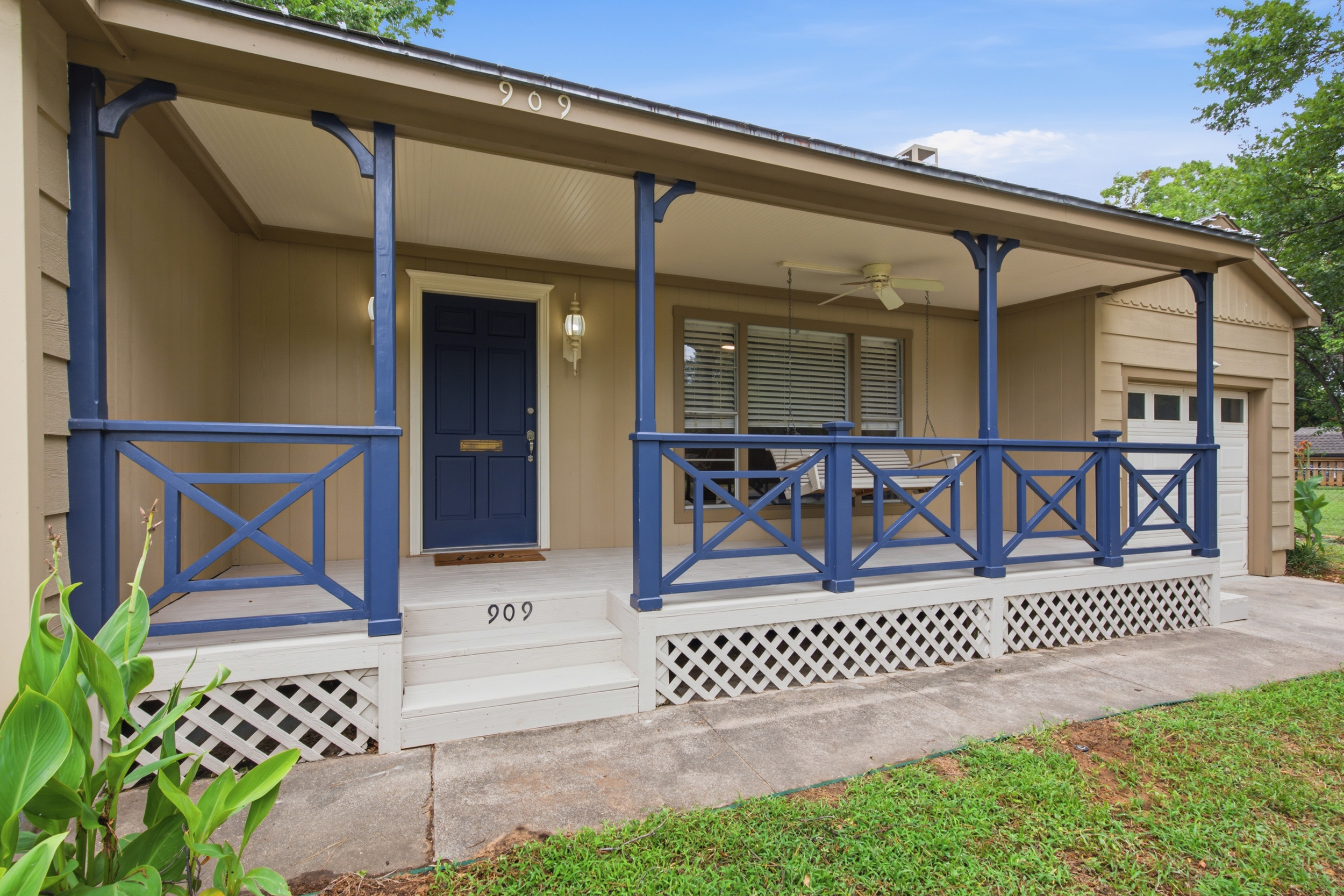 909 Keith Pumphrey Drive River Oaks TX 76114