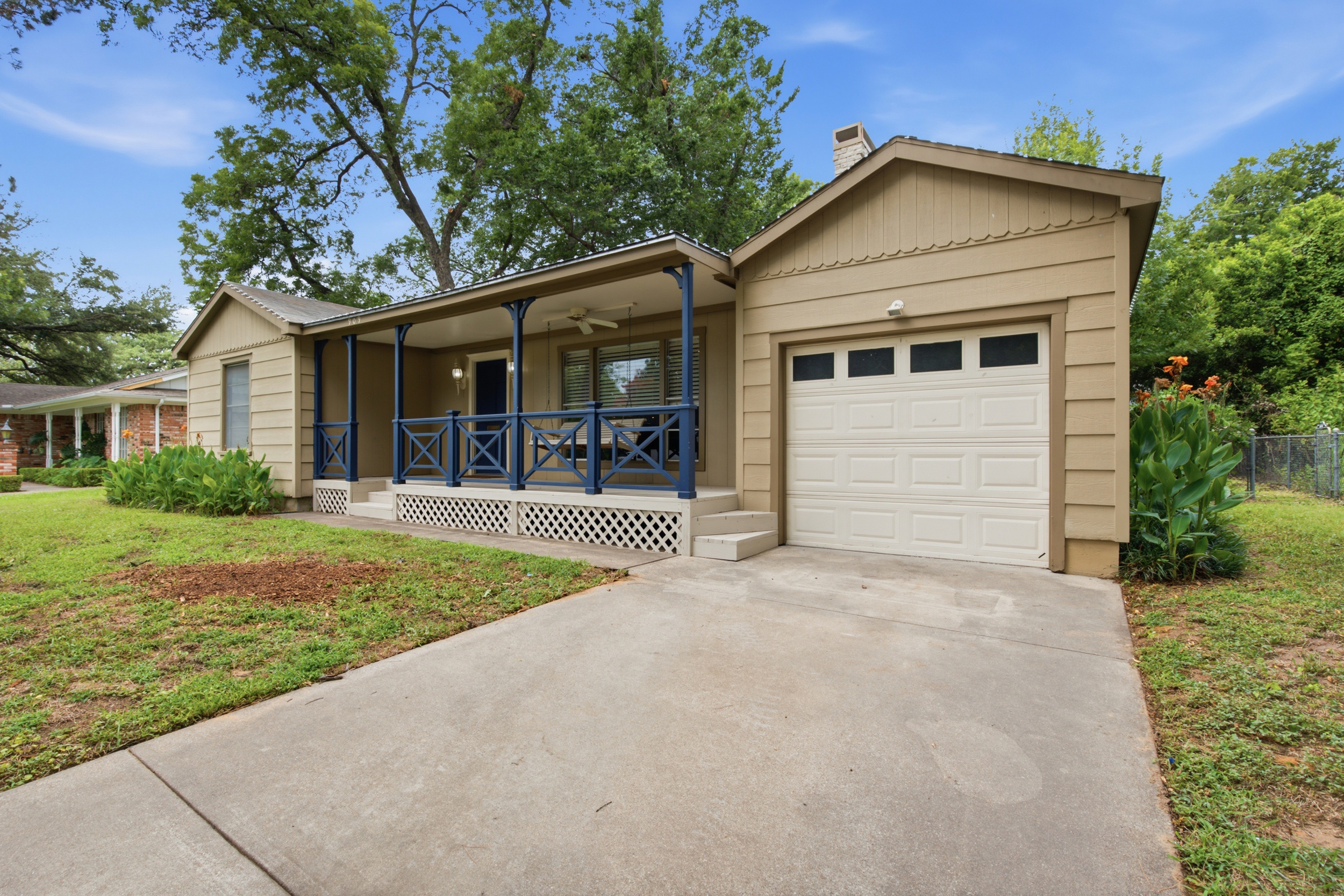909 Keith Pumphrey Drive River Oaks TX 76114