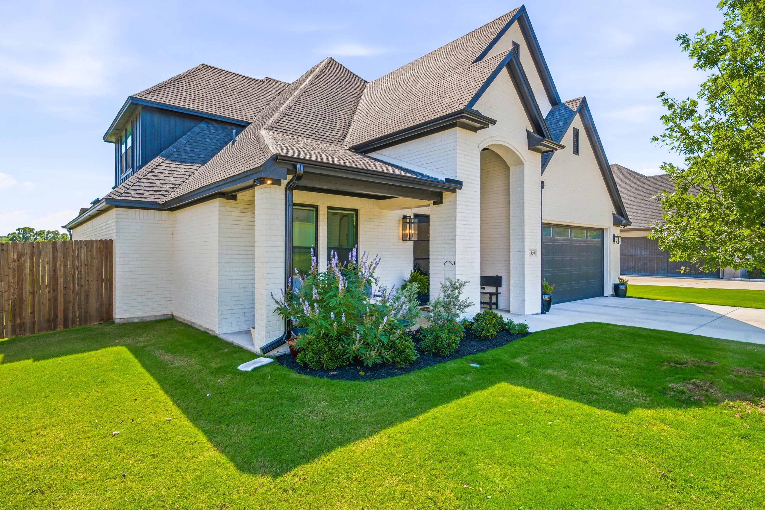 1349 Crown Valley Drive Weatherford TX 76087