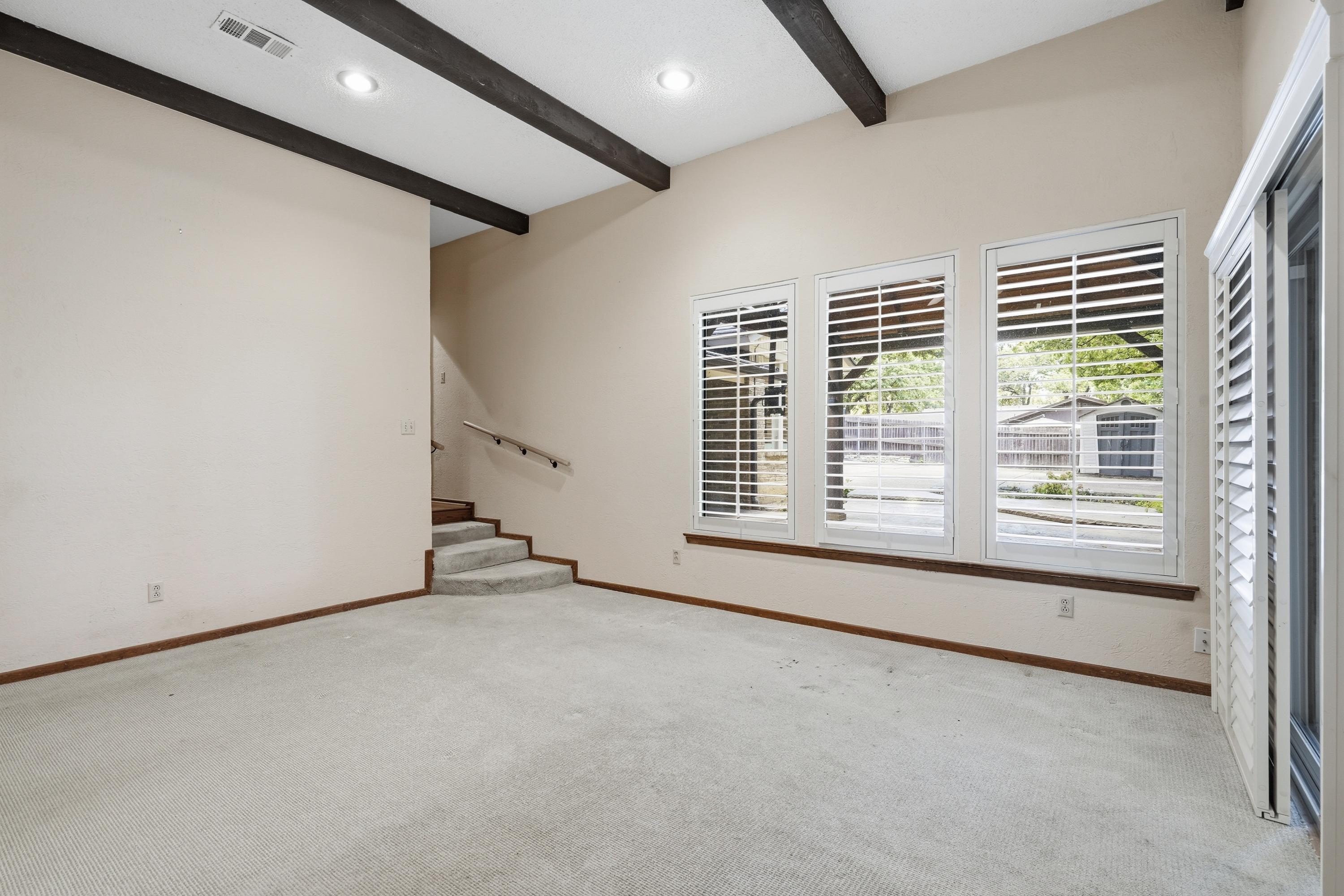 1807 Mossy Oak Street Arlington TX 76012