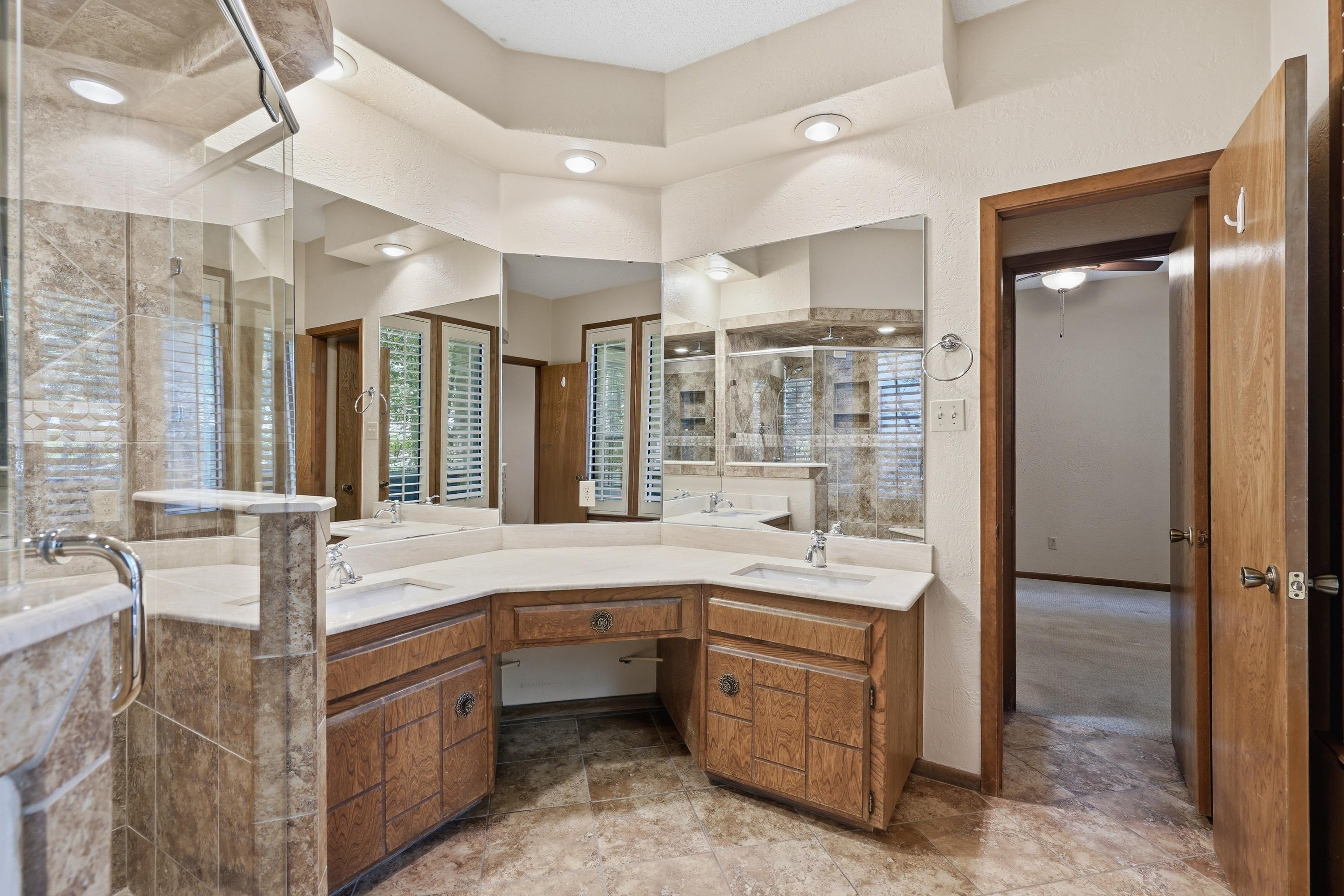1807 Mossy Oak Street Arlington TX 76012