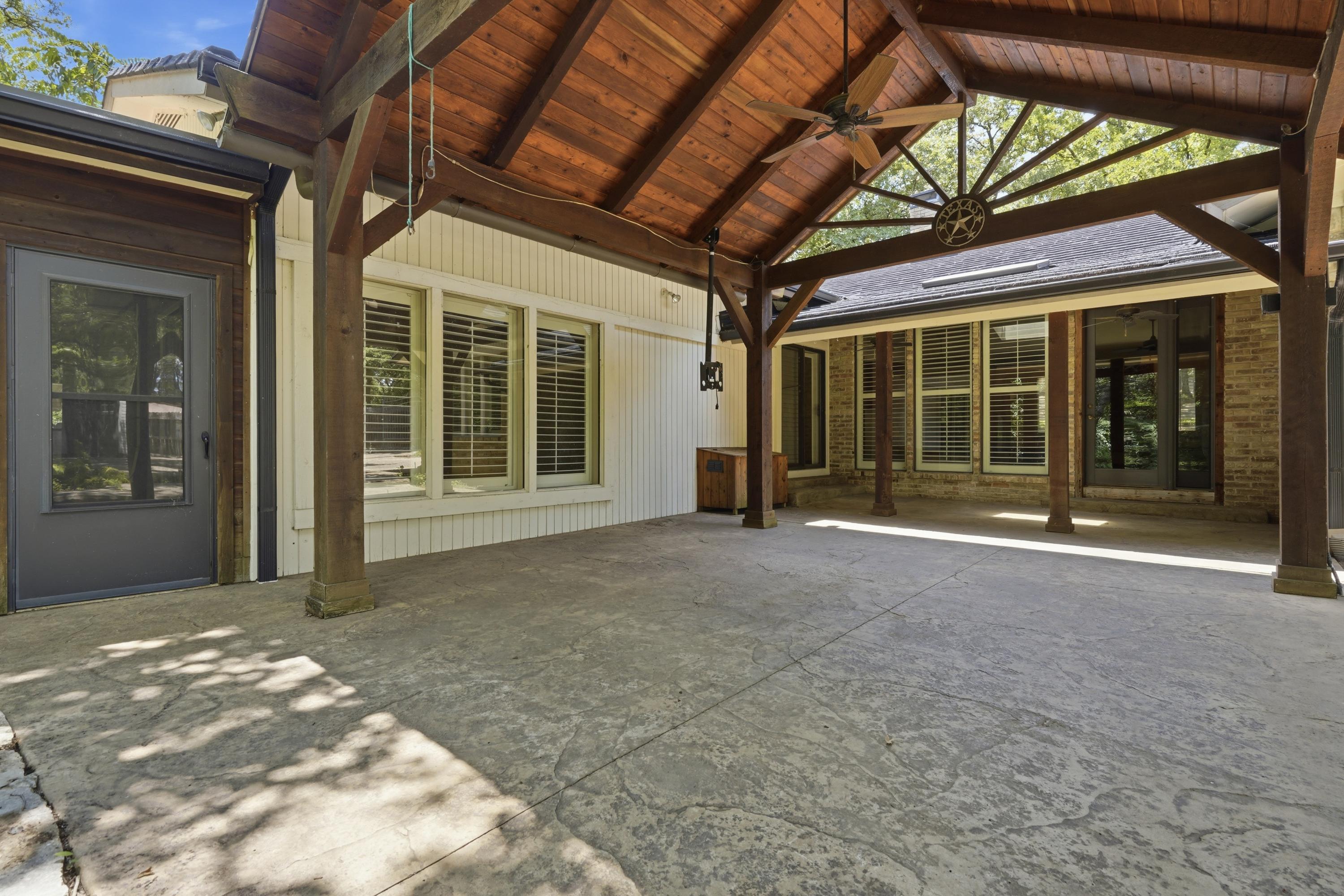 1807 Mossy Oak Street Arlington TX 76012