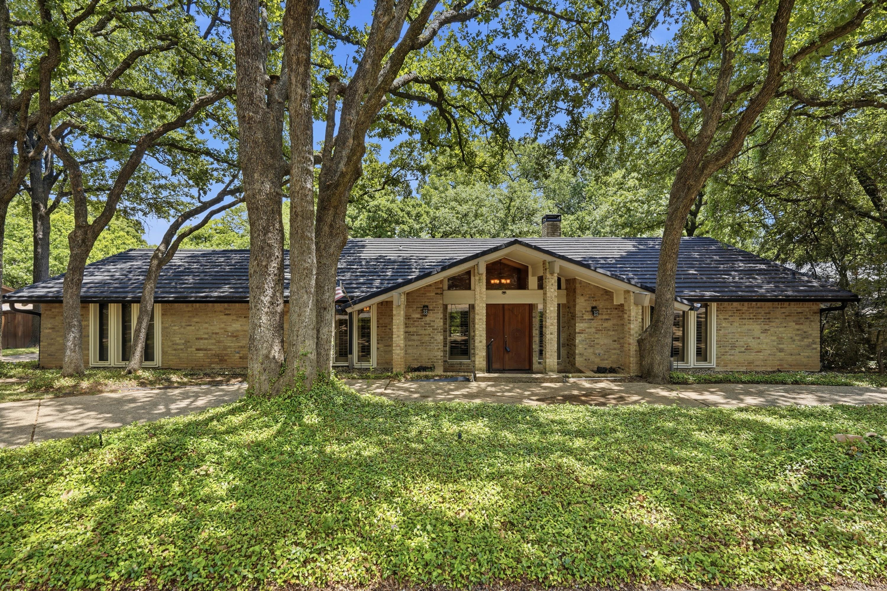 1807 Mossy Oak Street Arlington TX 76012