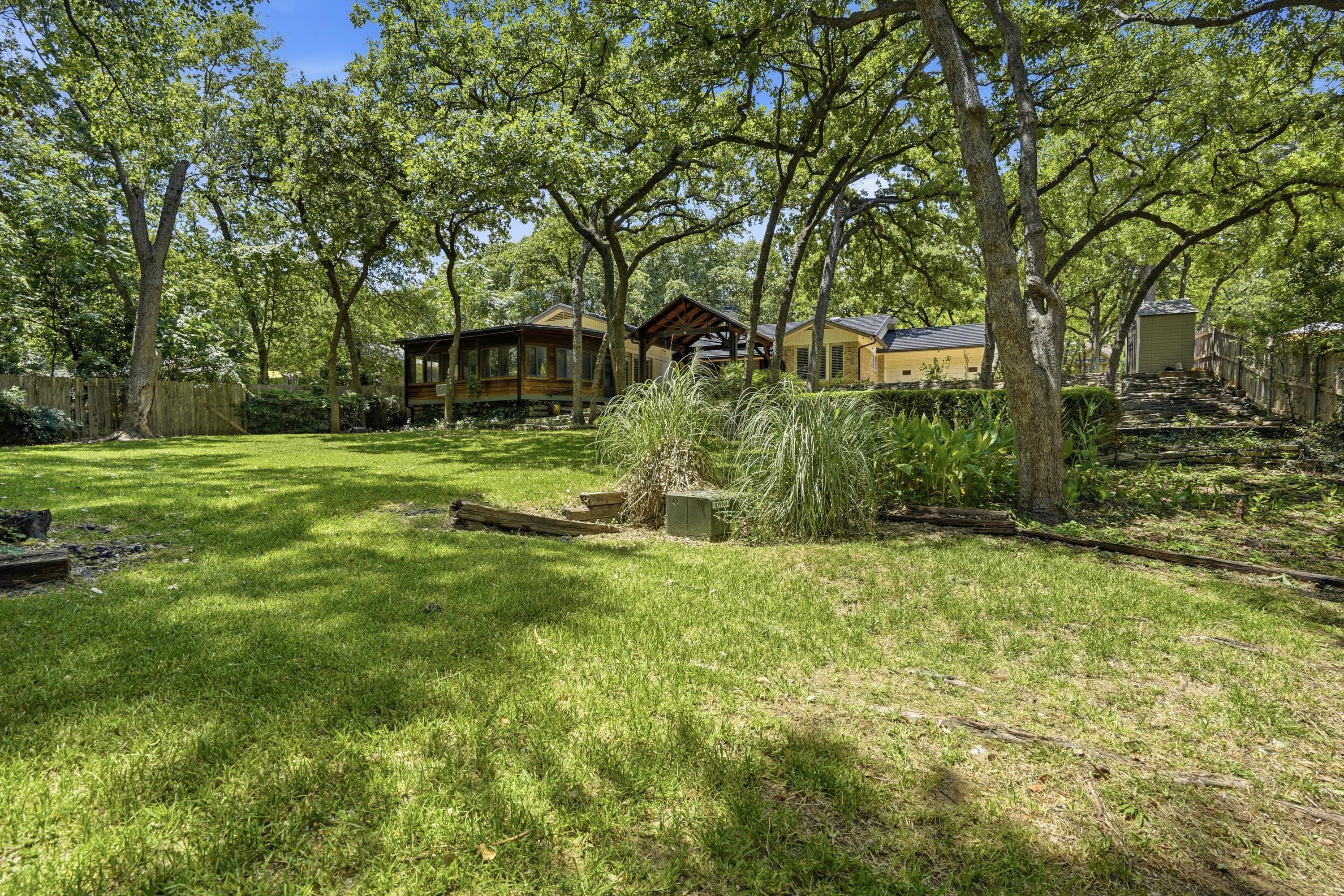 1807 Mossy Oak Street Arlington TX 76012