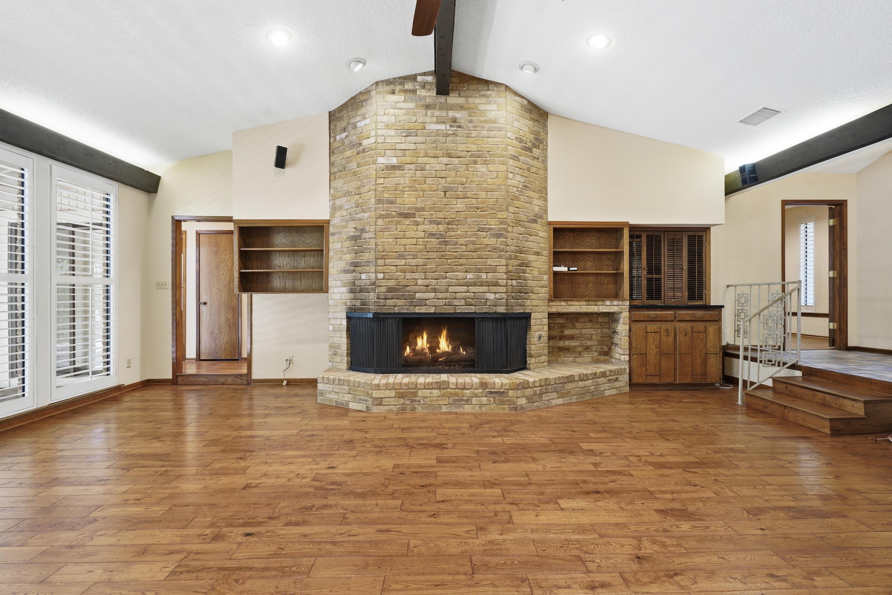 1807 Mossy Oak Street Arlington TX 76012