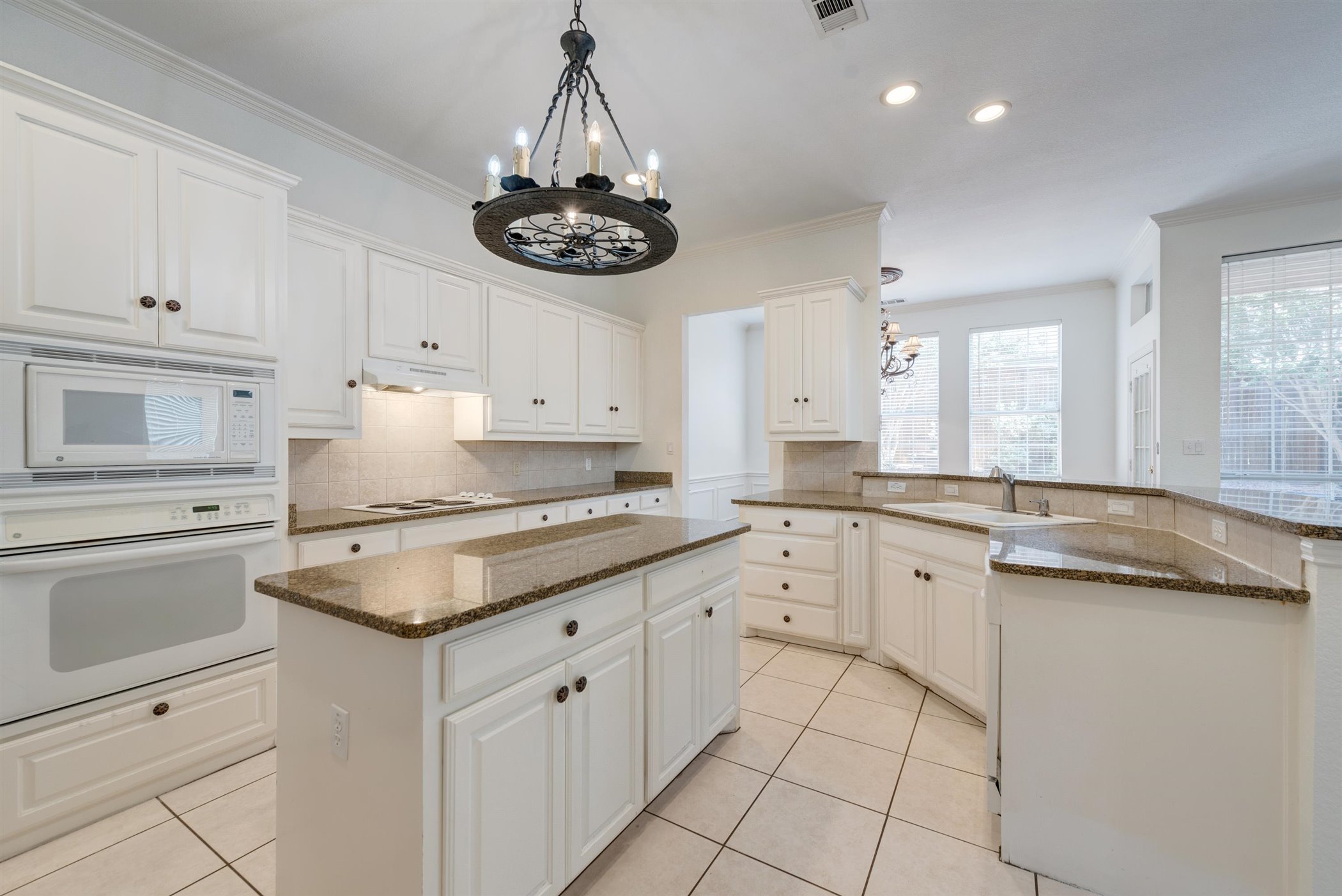 1404 Clearwater Court Grapevine TX 76051