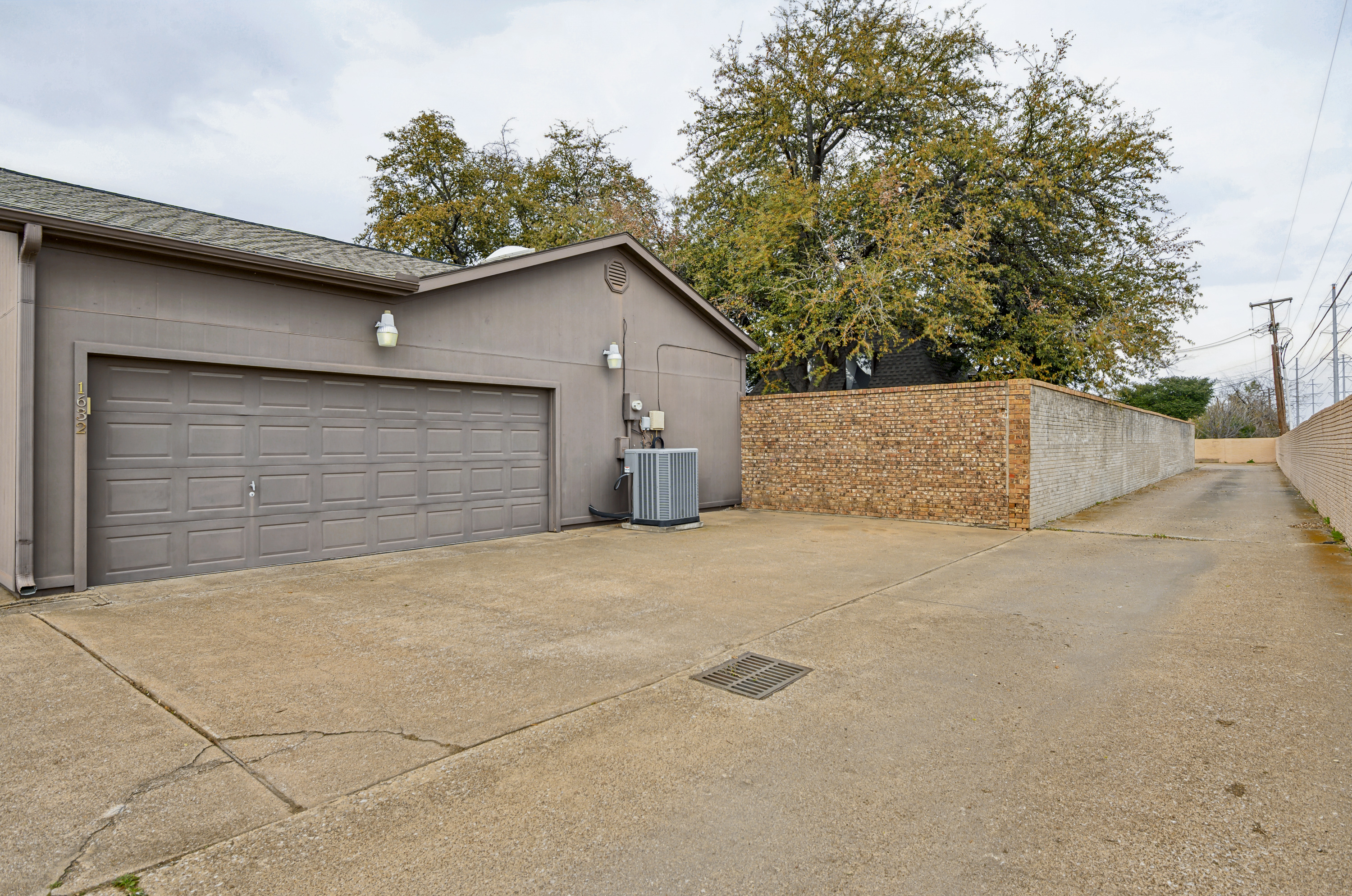 1632 Banbury Lane Carrollton TX 75006