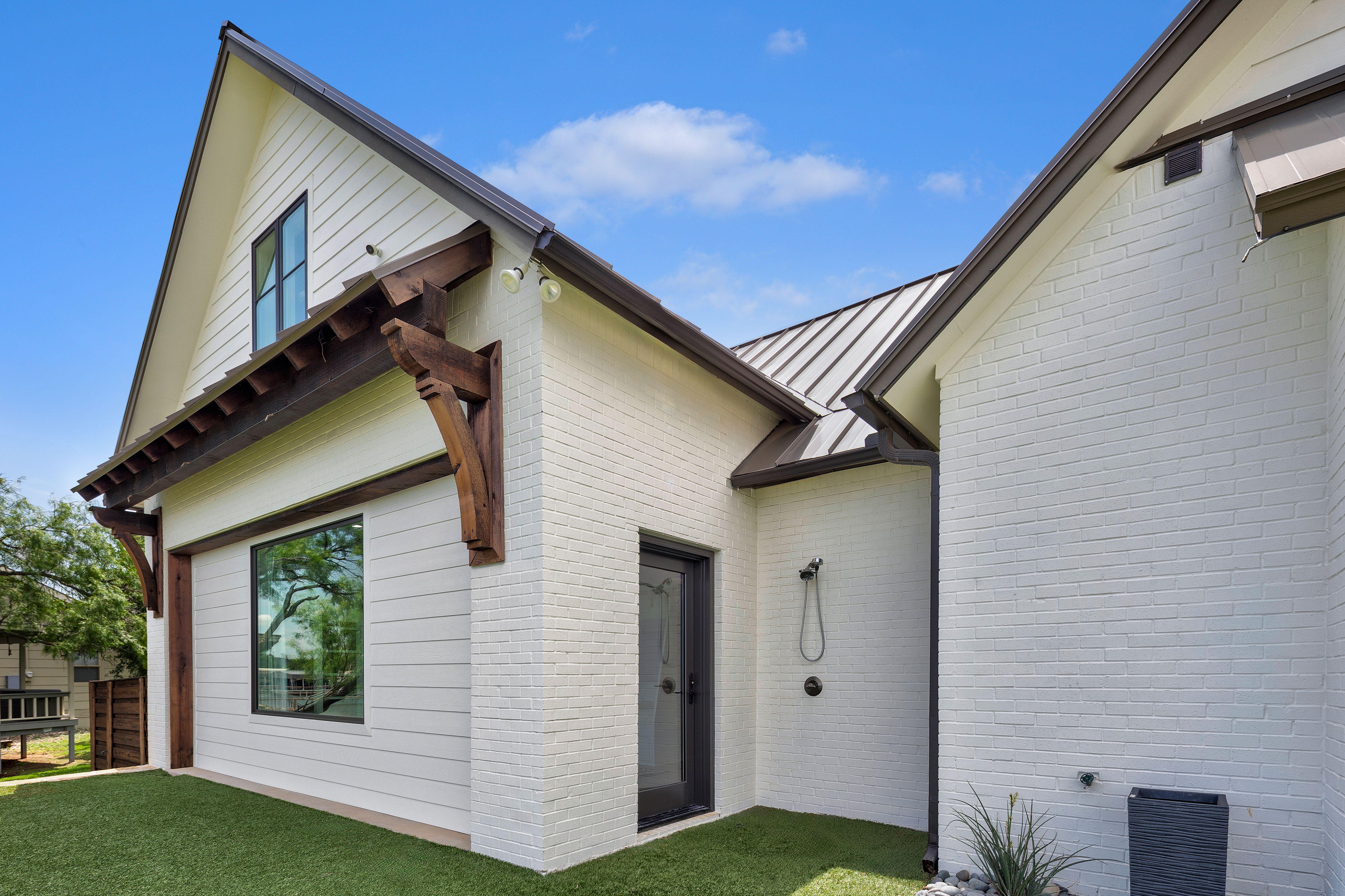 1018 Chaparrel Lane Graford TX 76449