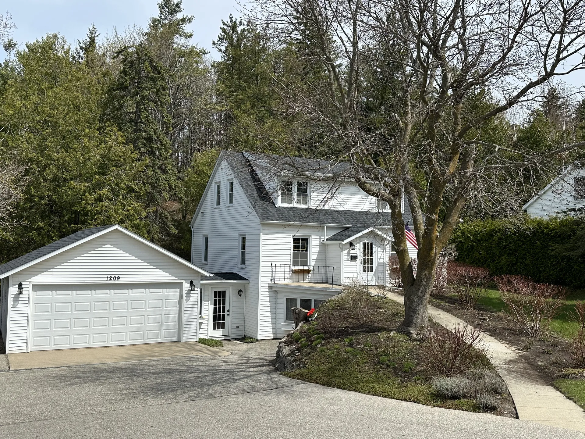 Petoskey MI, 1209 E Mitchell Street