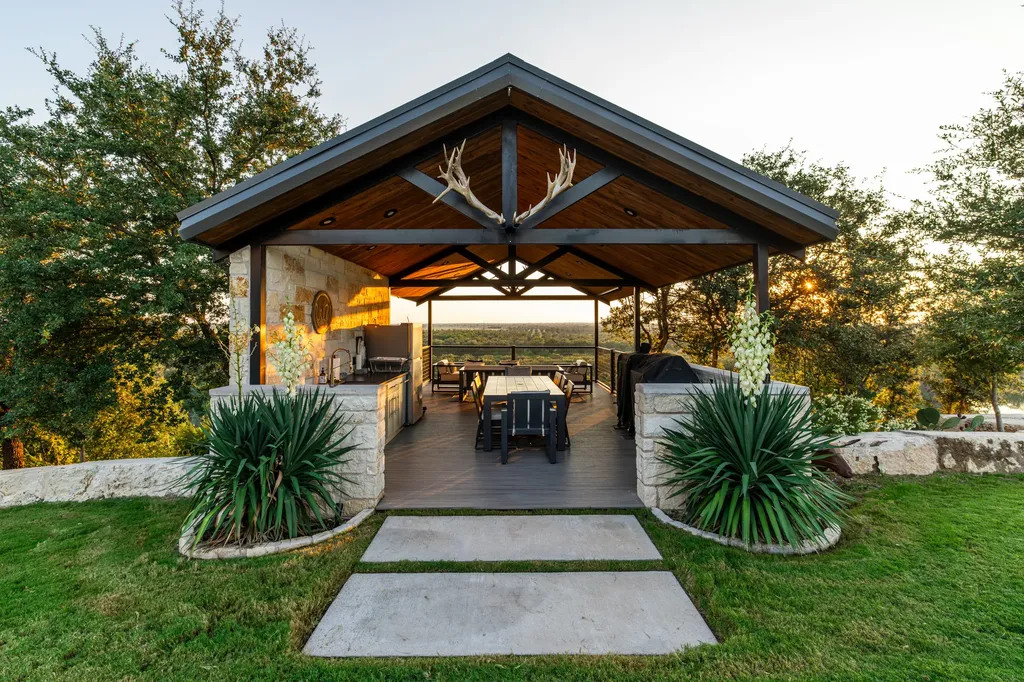 1100 Private Road 22004 Aquilla TX 76622