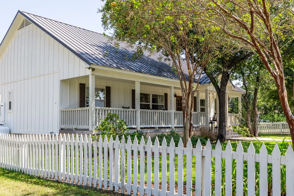 1100 Private Road 22004 Aquilla TX 76622