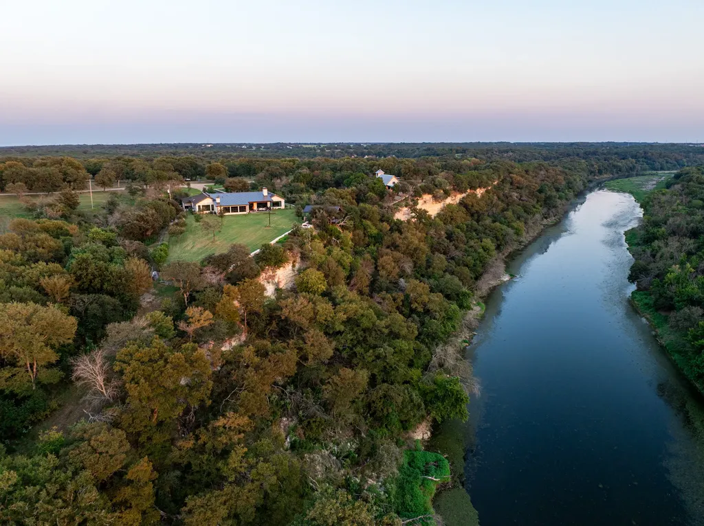 1100 Private Road 22004 Aquilla TX 76622