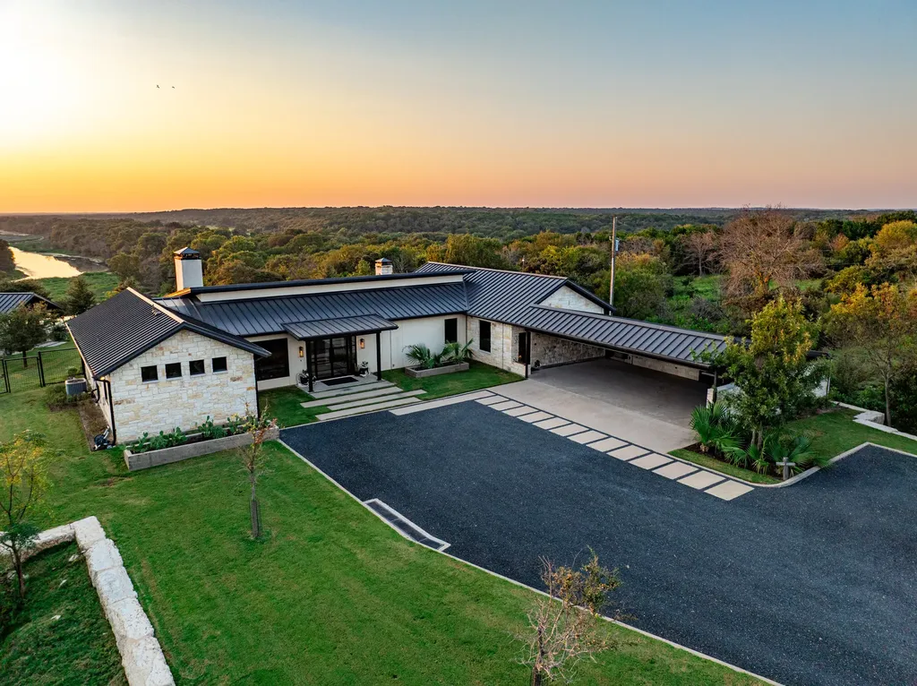 1100 Private Road 22004 Aquilla TX 76622