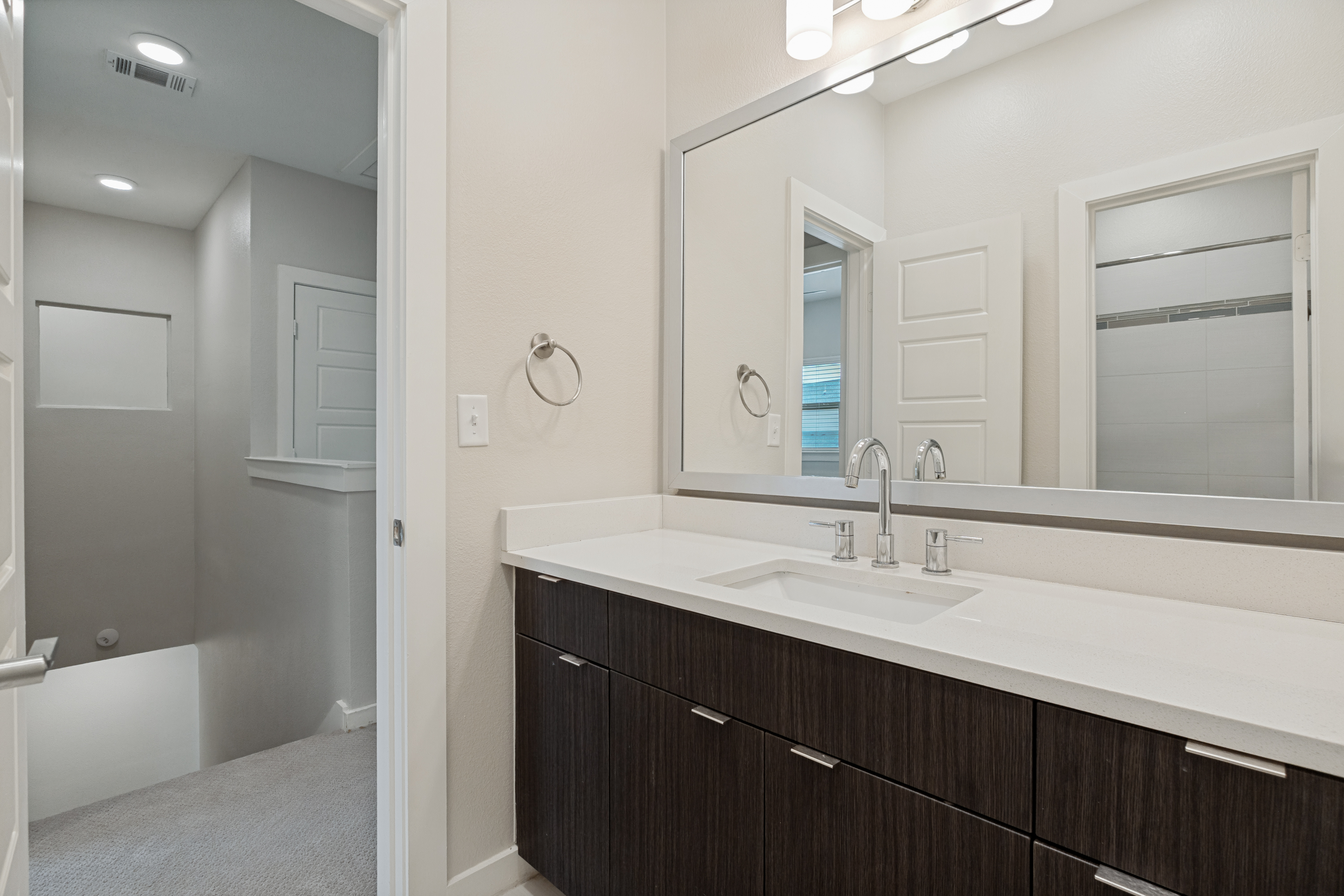 1596 Fiji Street Dallas TX 75203