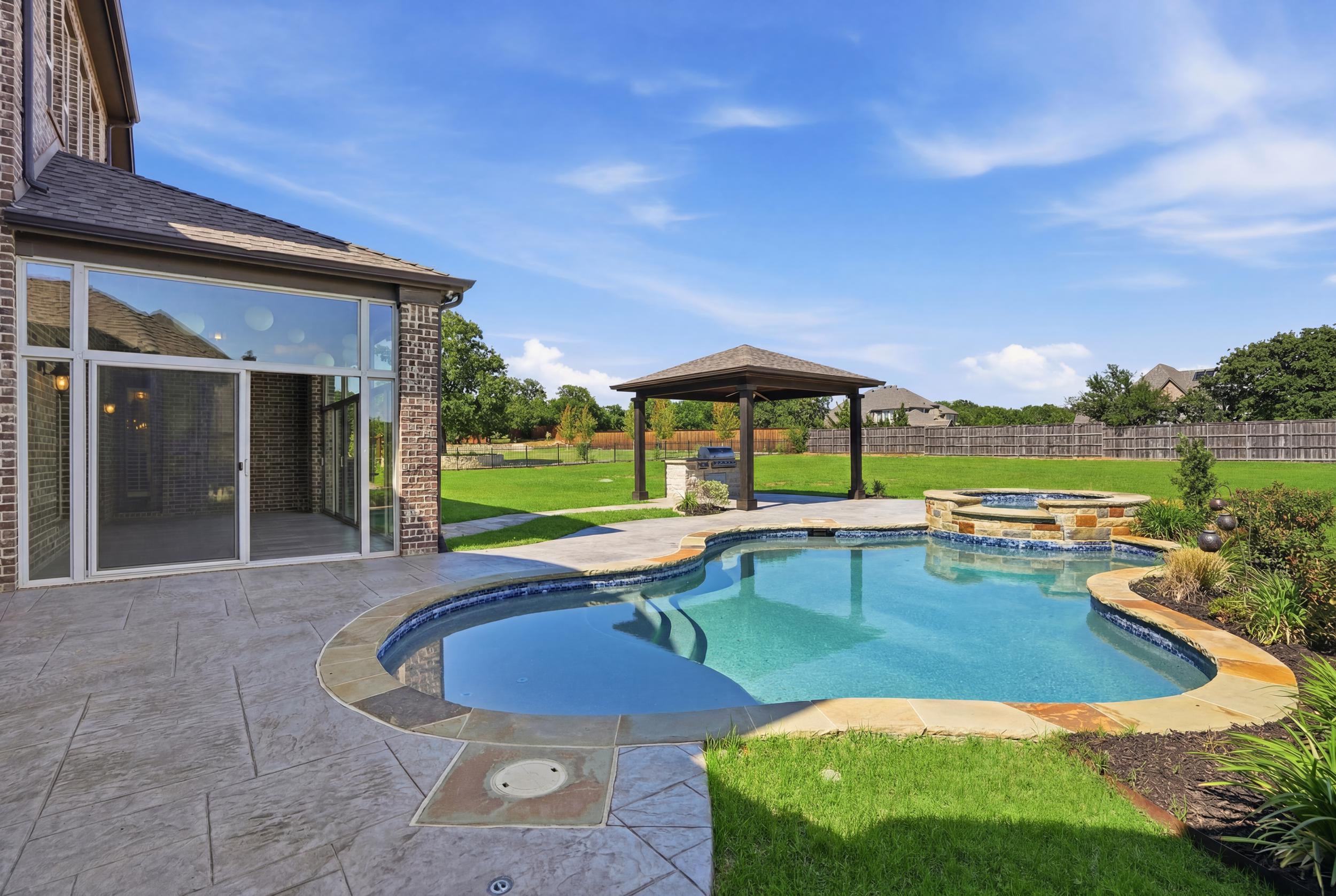 715 Simmons Road Double Oak TX 75077