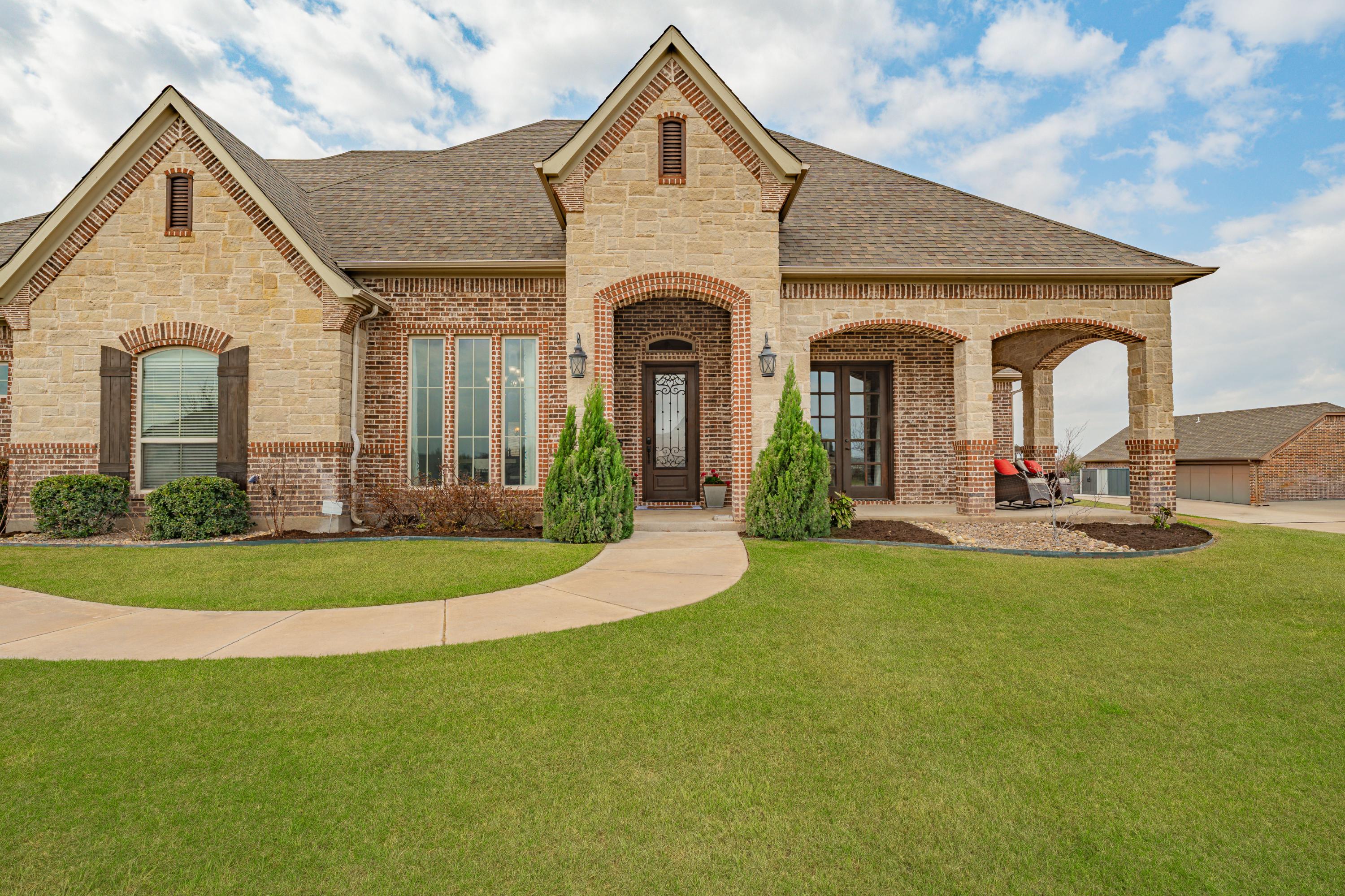 239 Bearclaw Circle Aledo TX 76008