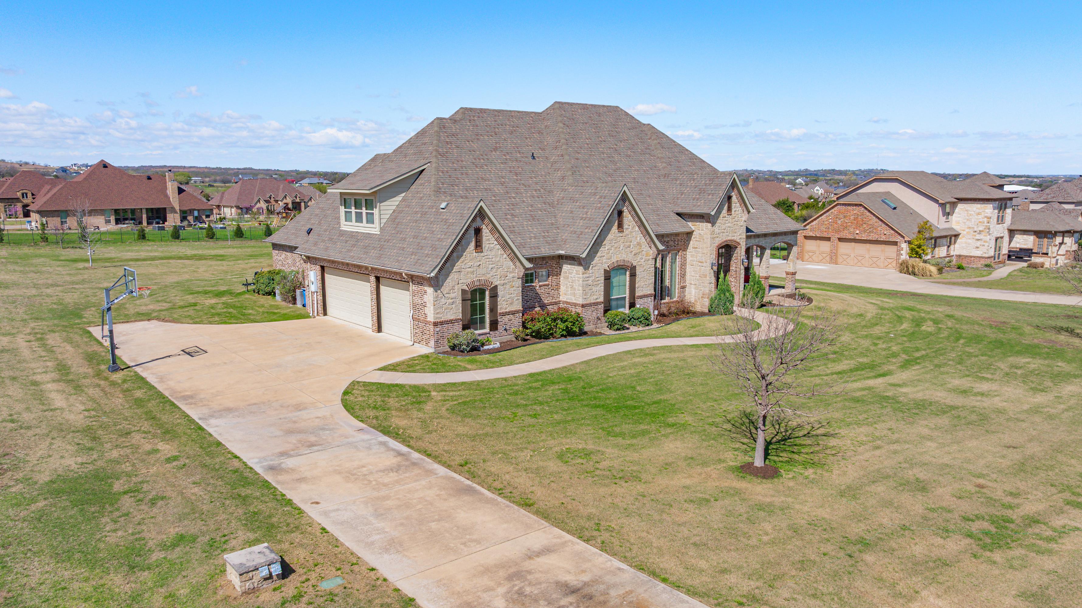 239 Bearclaw Circle Aledo TX 76008