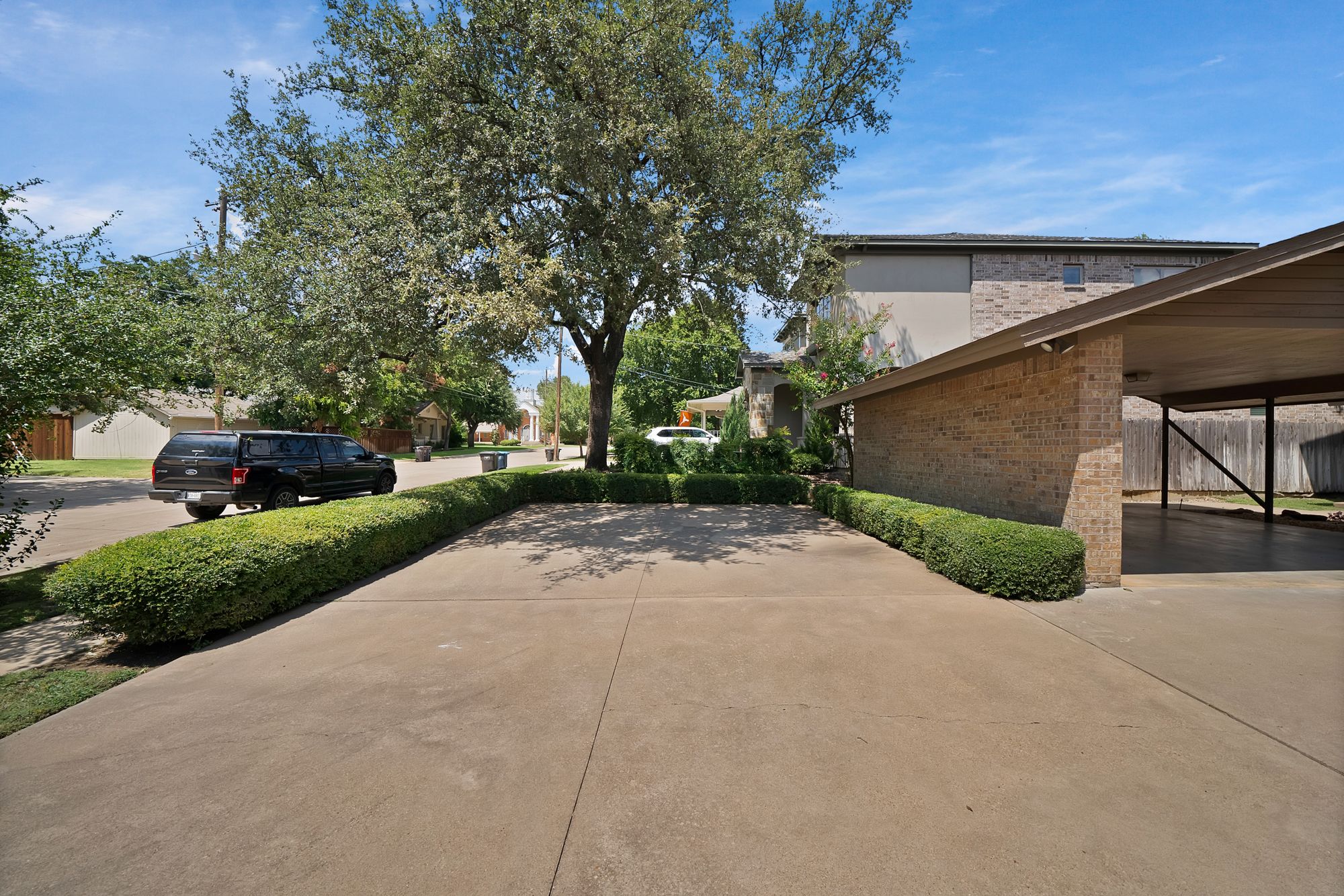 2415 Sanguinet Street Fort Worth TX 76107