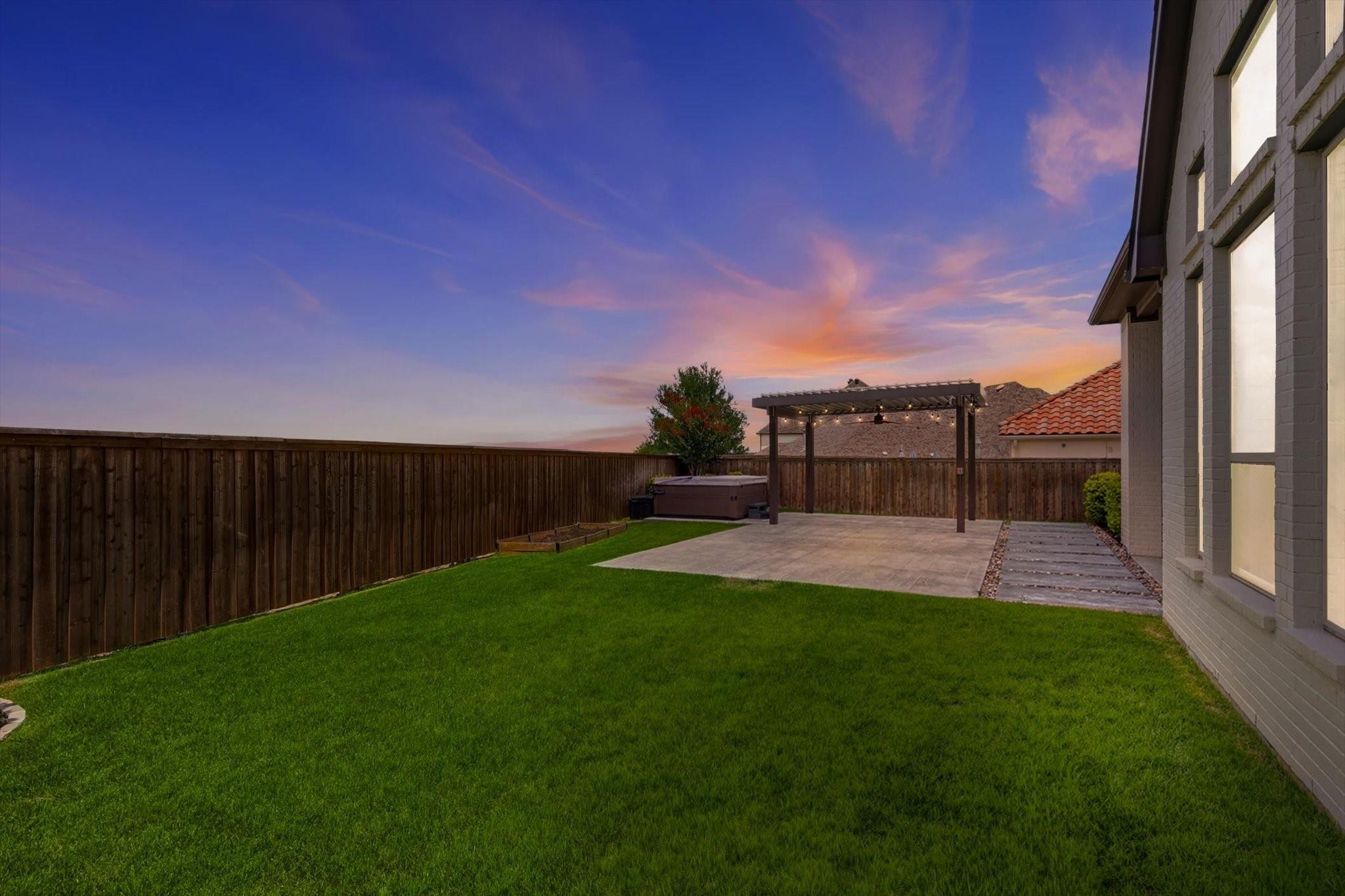 1713 Roundtree Circle E Fort Worth TX 76008