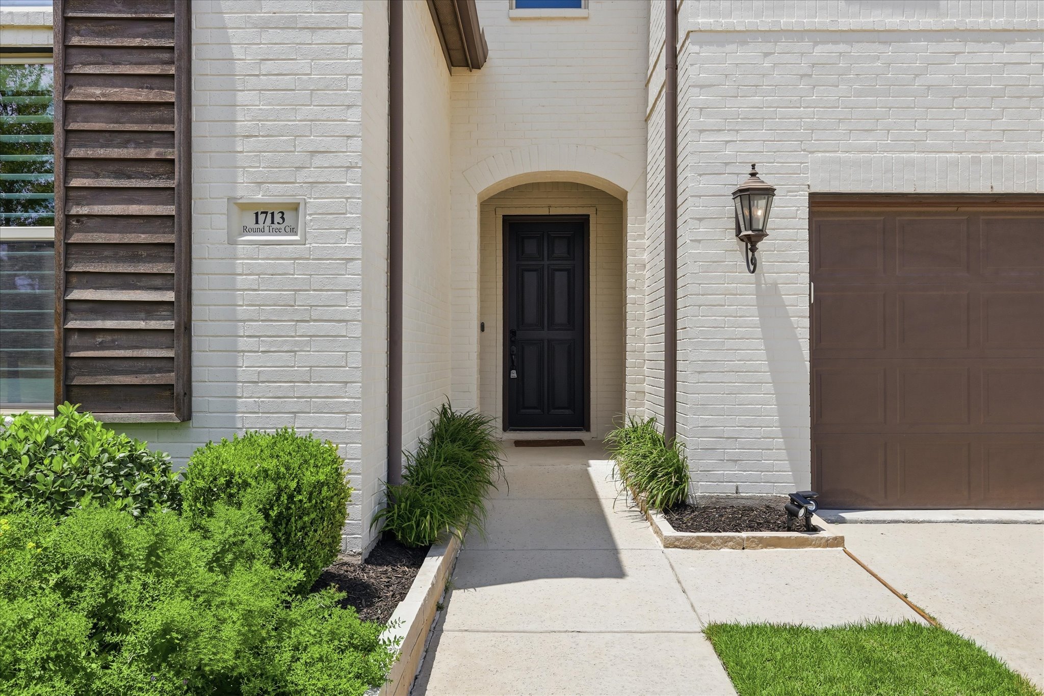 1713 Roundtree Circle E Fort Worth TX 76008
