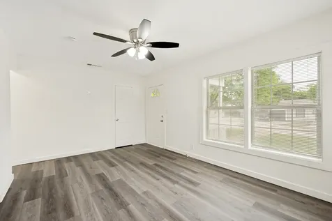 7416 Gaston Avenue Fort Worth TX 76116