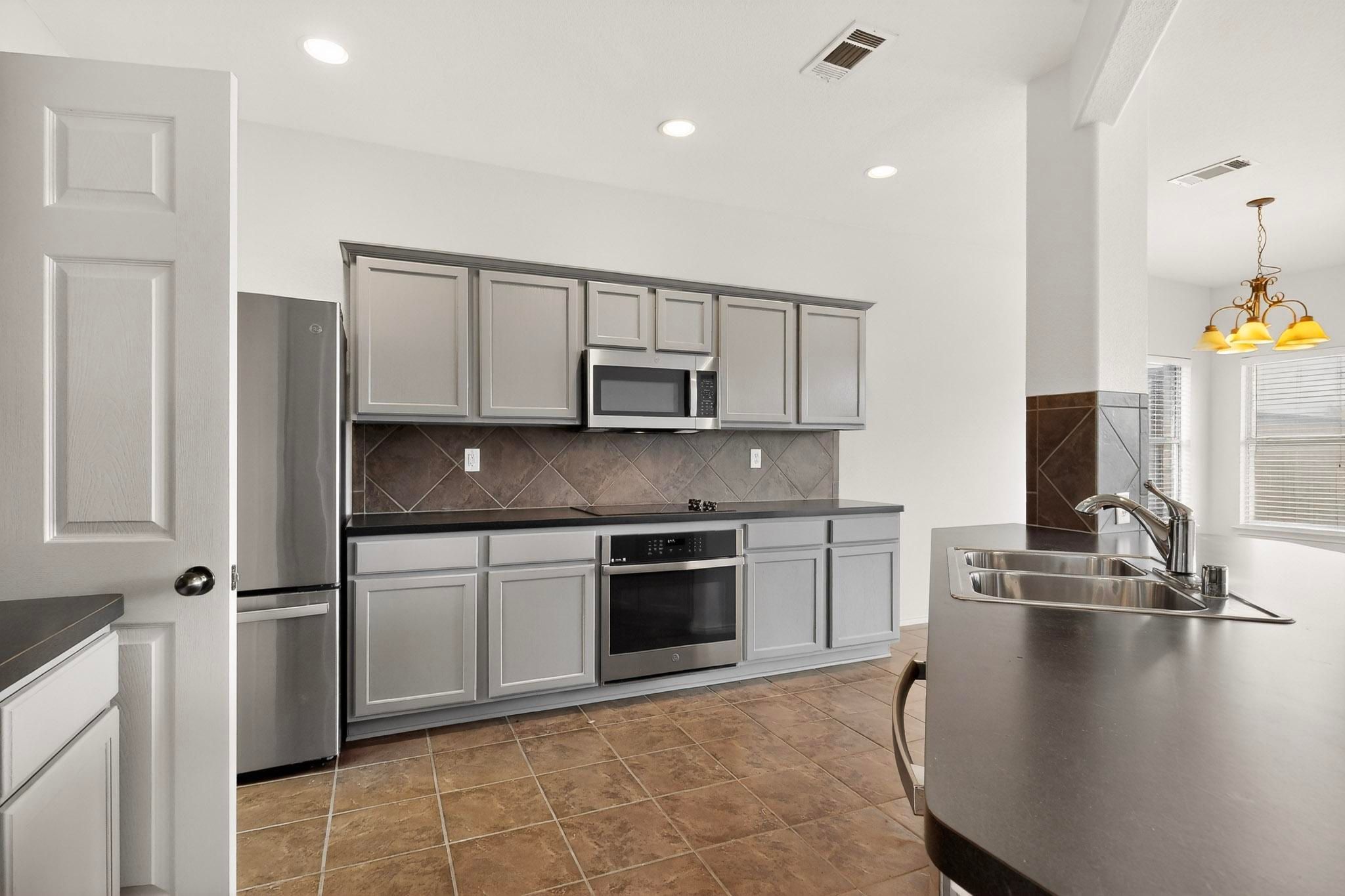 105 Canyon Court Waxahachie TX 75167