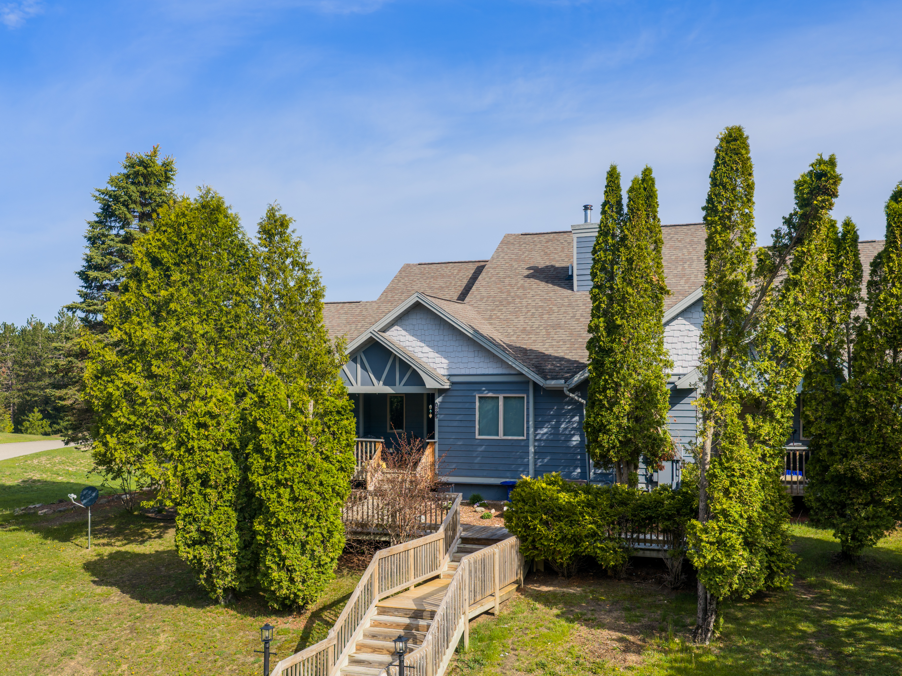 1800 Bear's Paw Trail Vanderbilt MI 49795