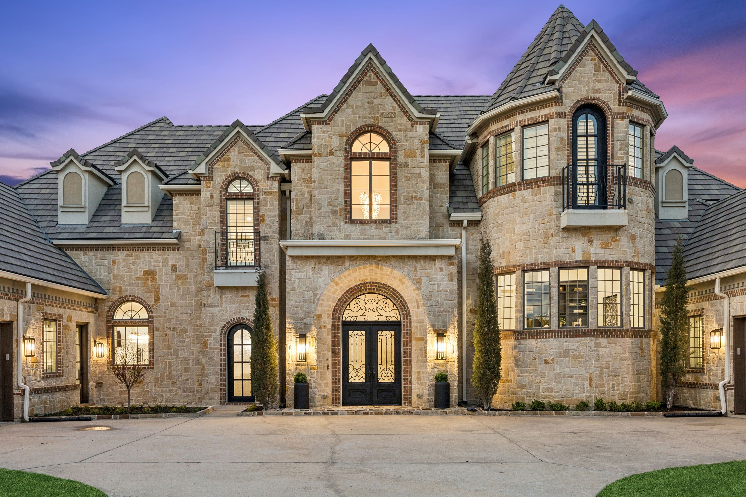 2032 Courtland Drive Frisco TX 75034