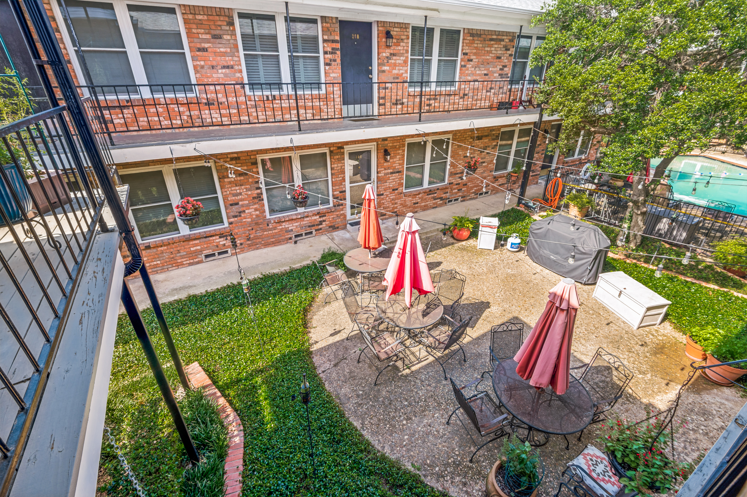 4206 Newton Avenue Dallas TX 75219