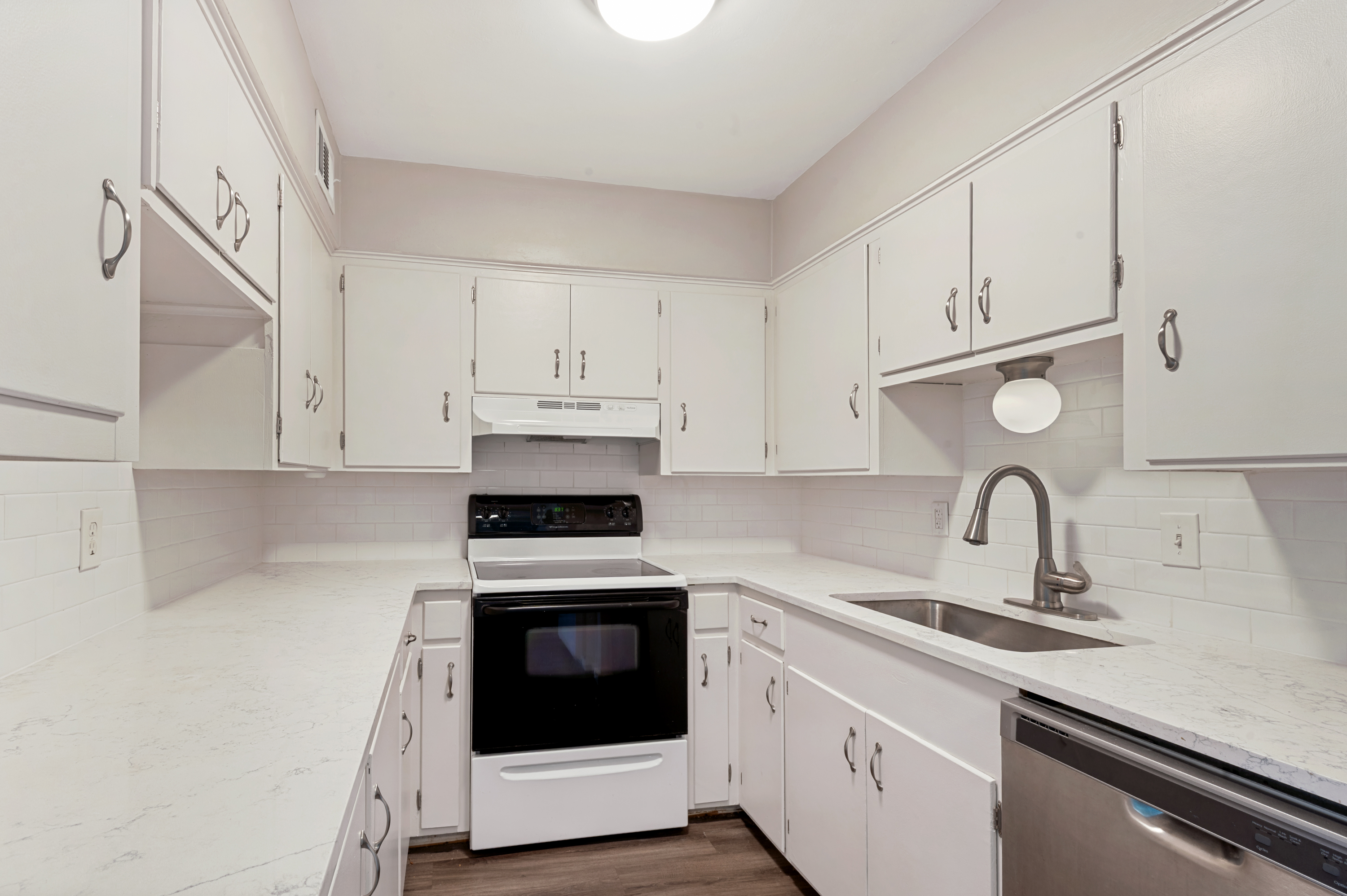 4206 Newton Avenue Dallas TX 75219