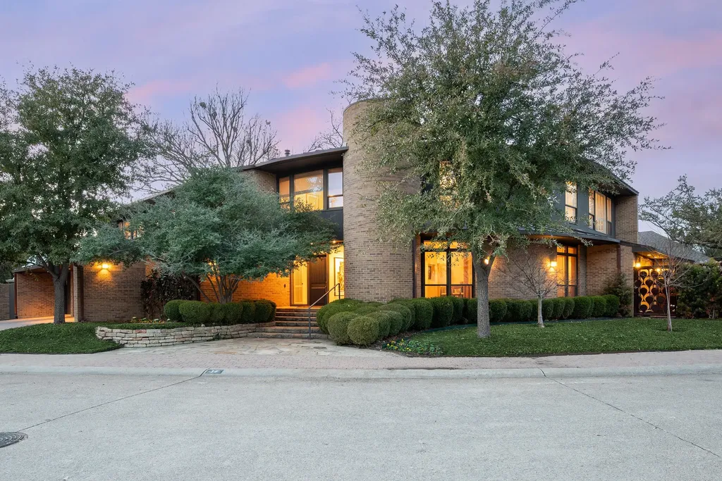 12 Royal Way Dallas TX 75229
