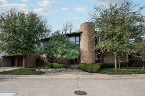 12 Royal Way Dallas TX 75229