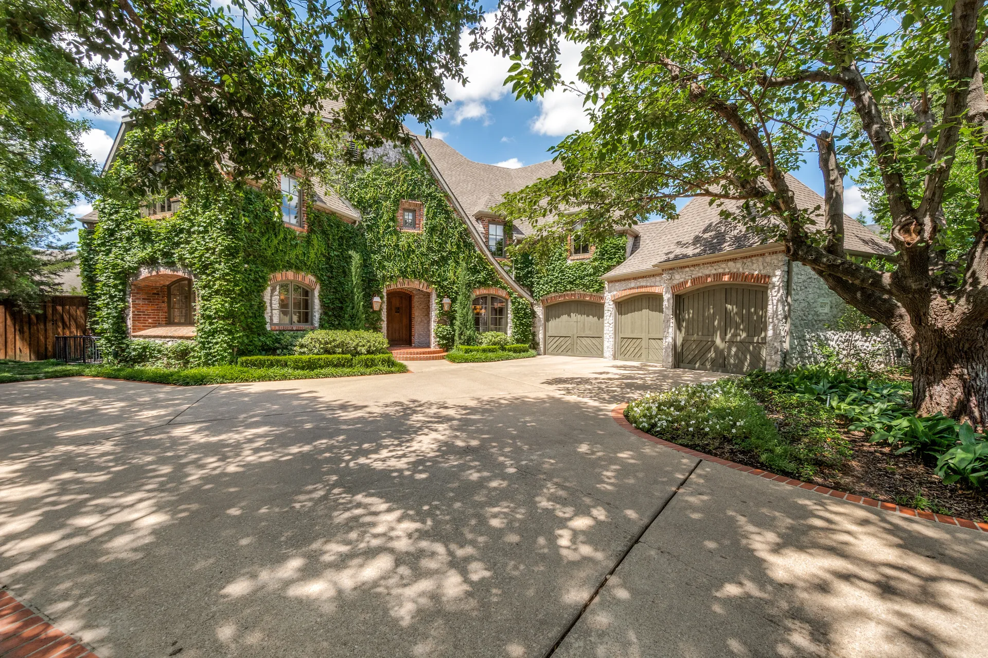 Dallas TX, 6615 Meadow Road