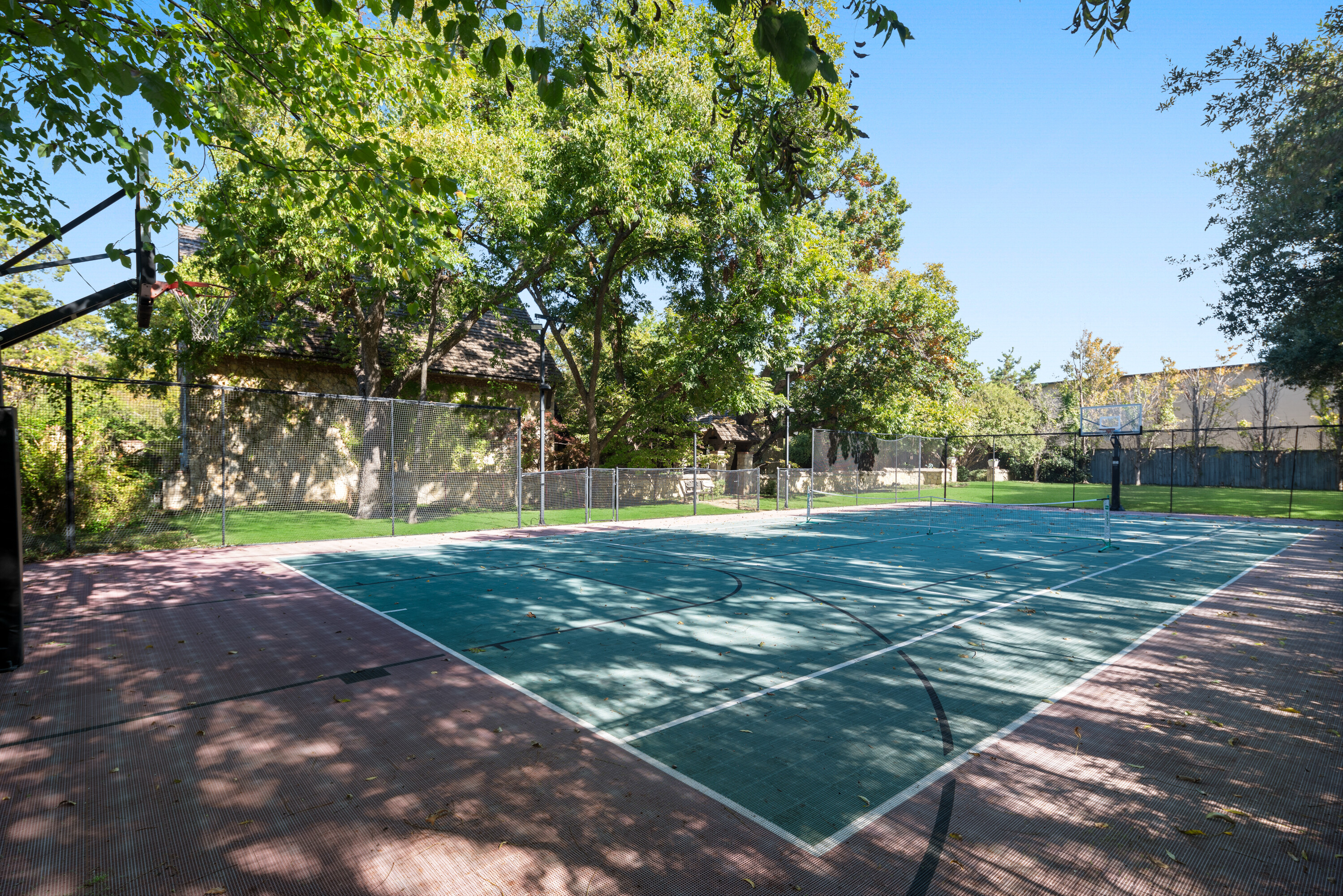 5106 Deloache Avenue Dallas TX 75220