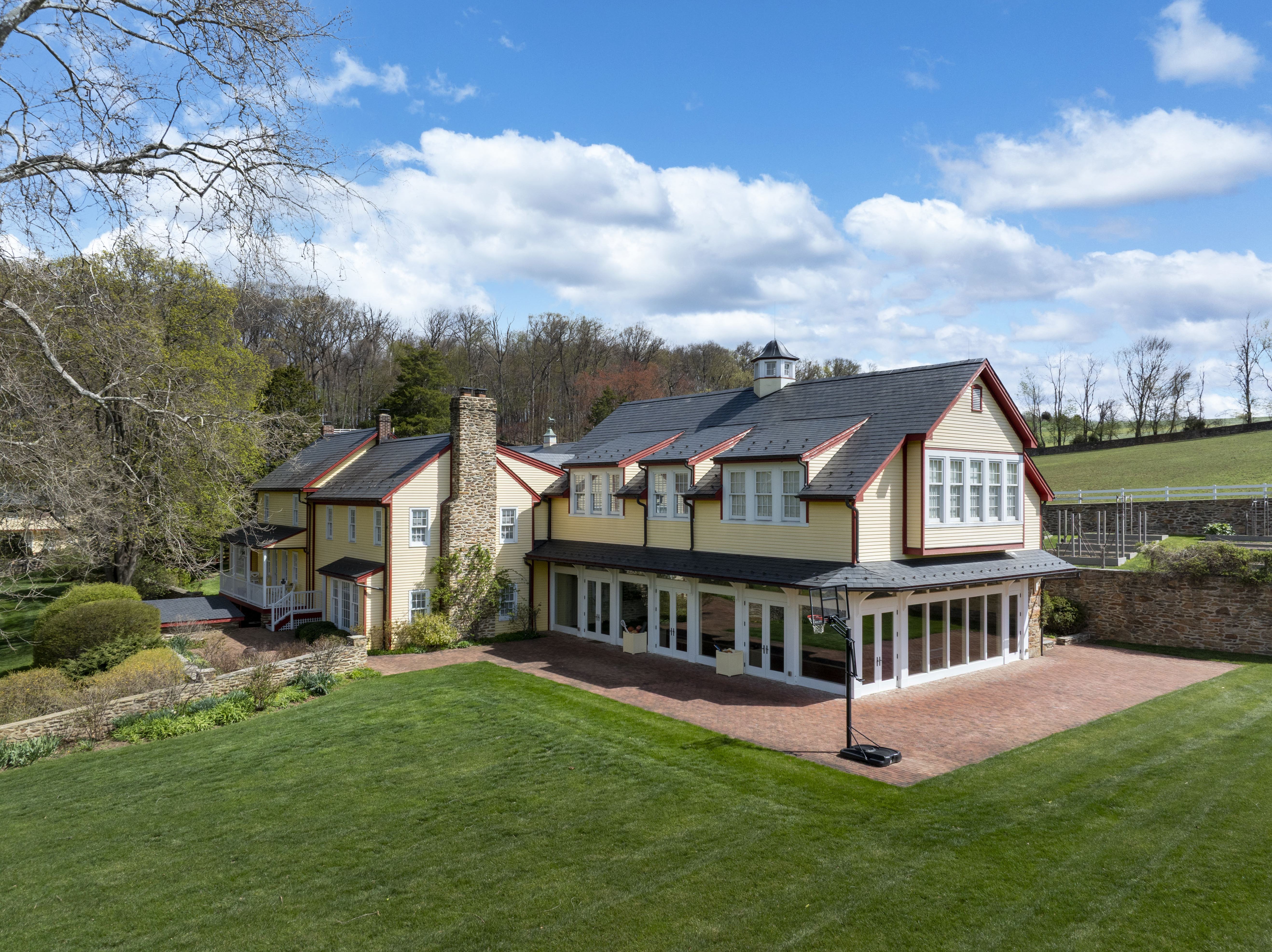 9981 Douglas Road Red Lion PA 17356