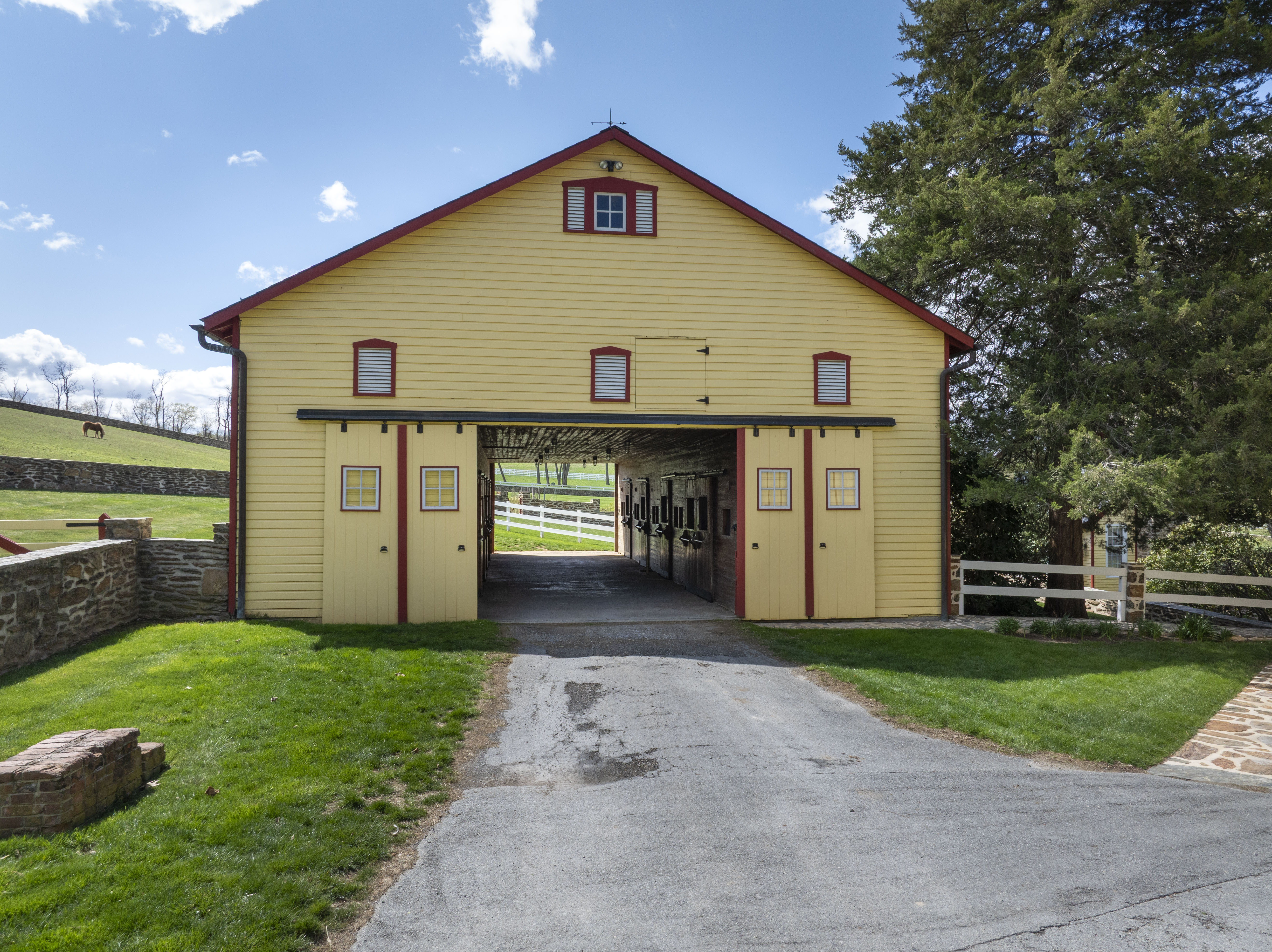 9981 Douglas Road Red Lion PA 17356