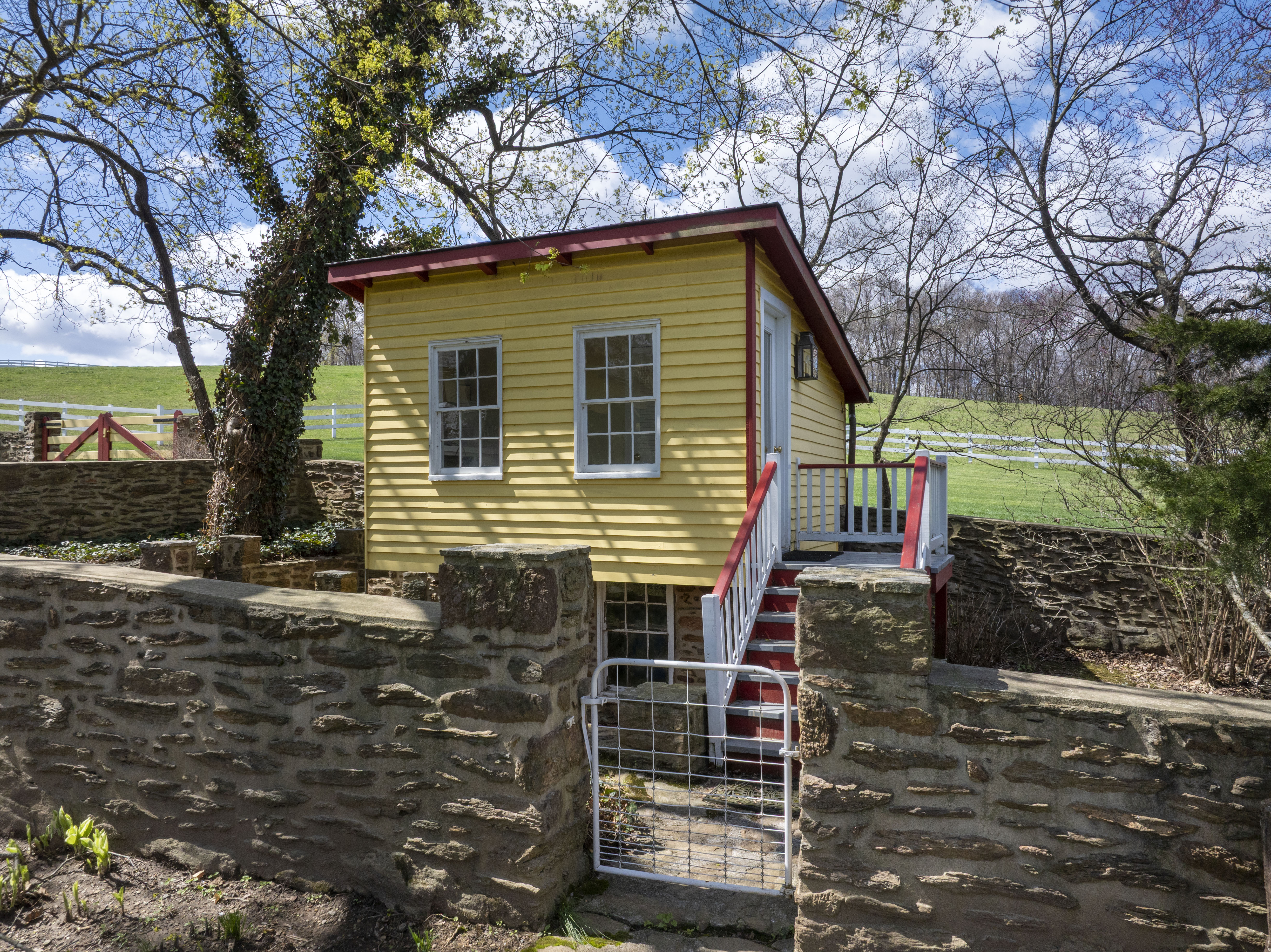 9981 Douglas Road Red Lion PA 17356