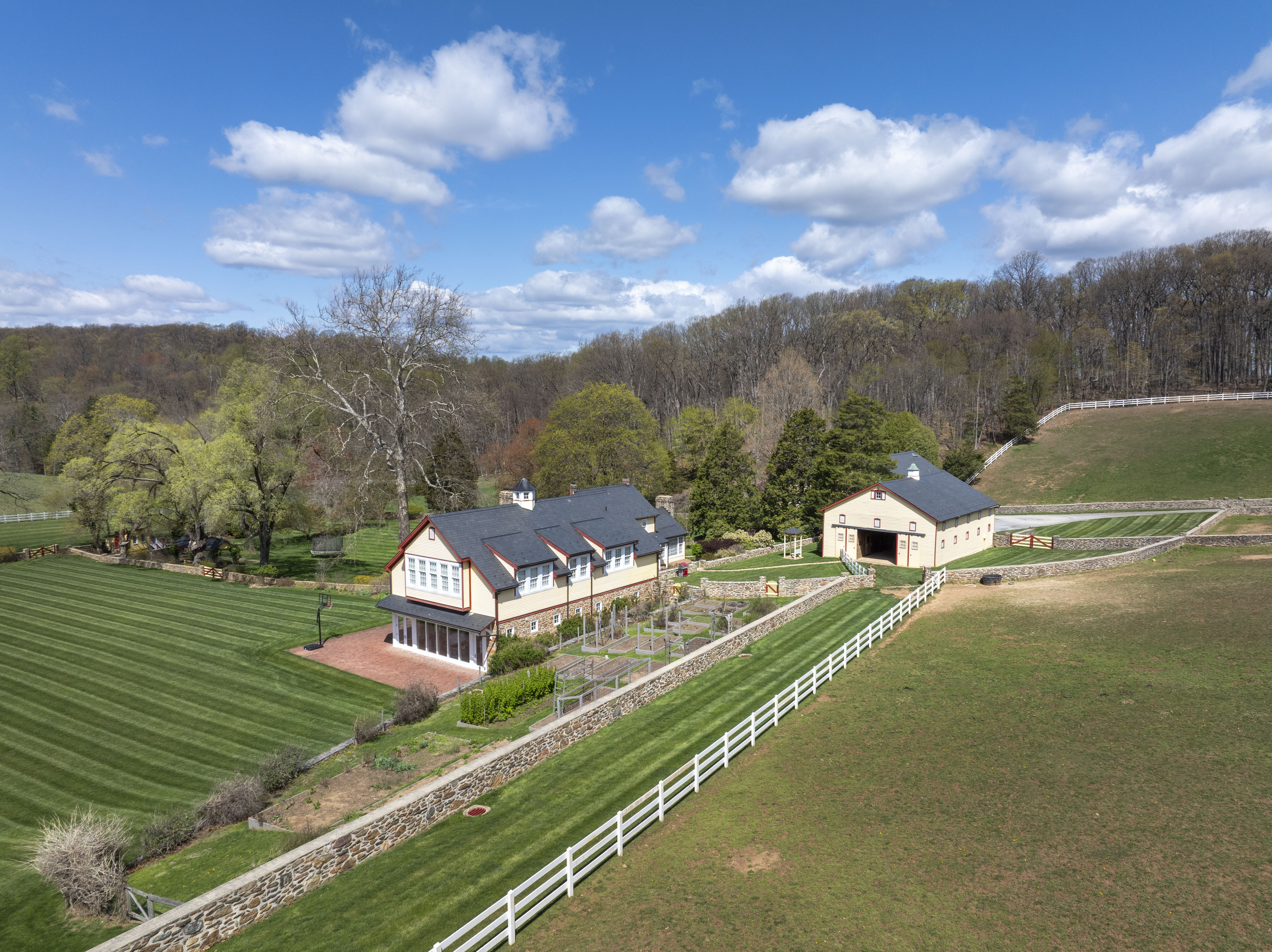 9981 Douglas Road Red Lion PA 17356