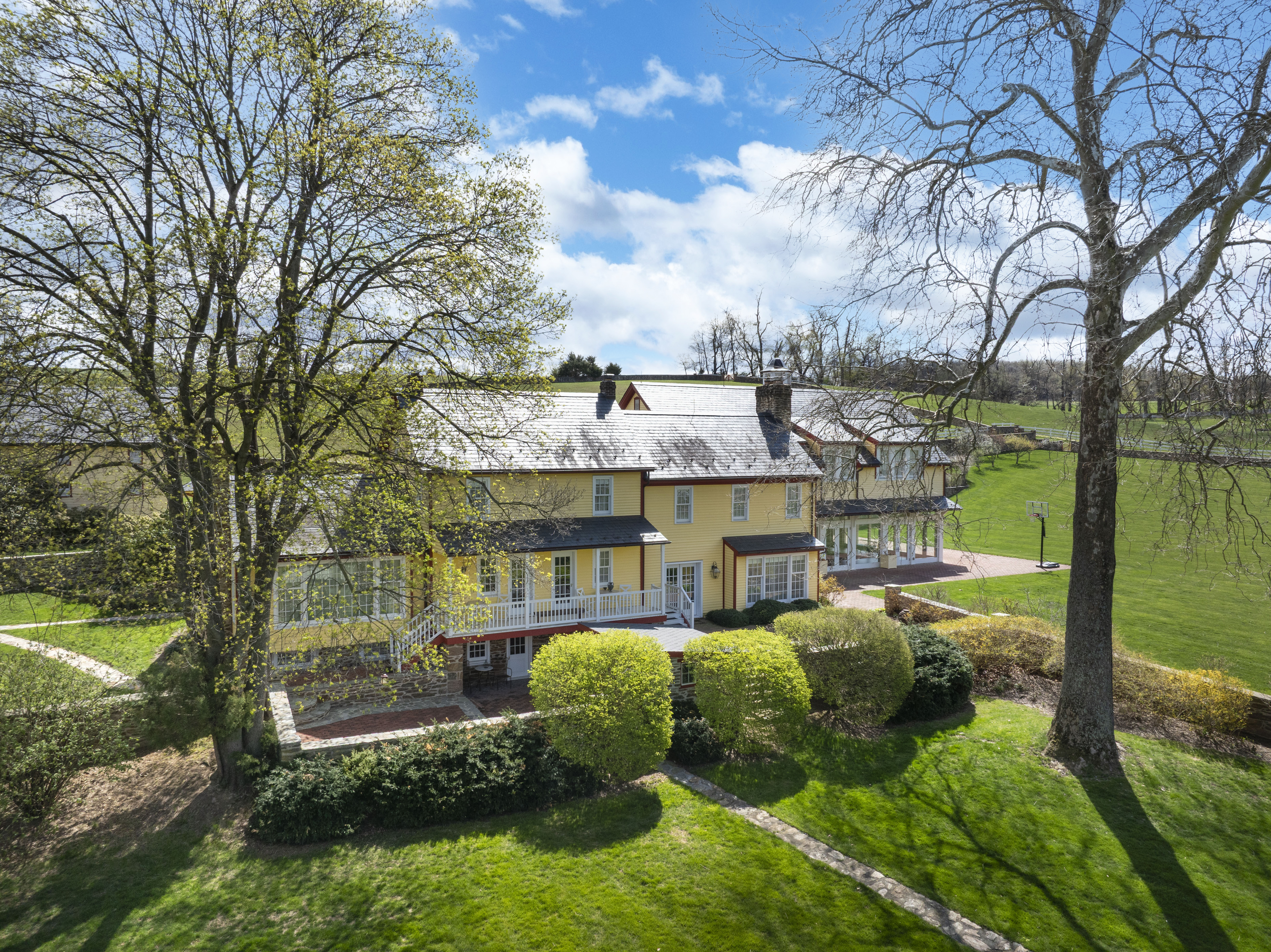 9981 Douglas Road Red Lion PA 17356