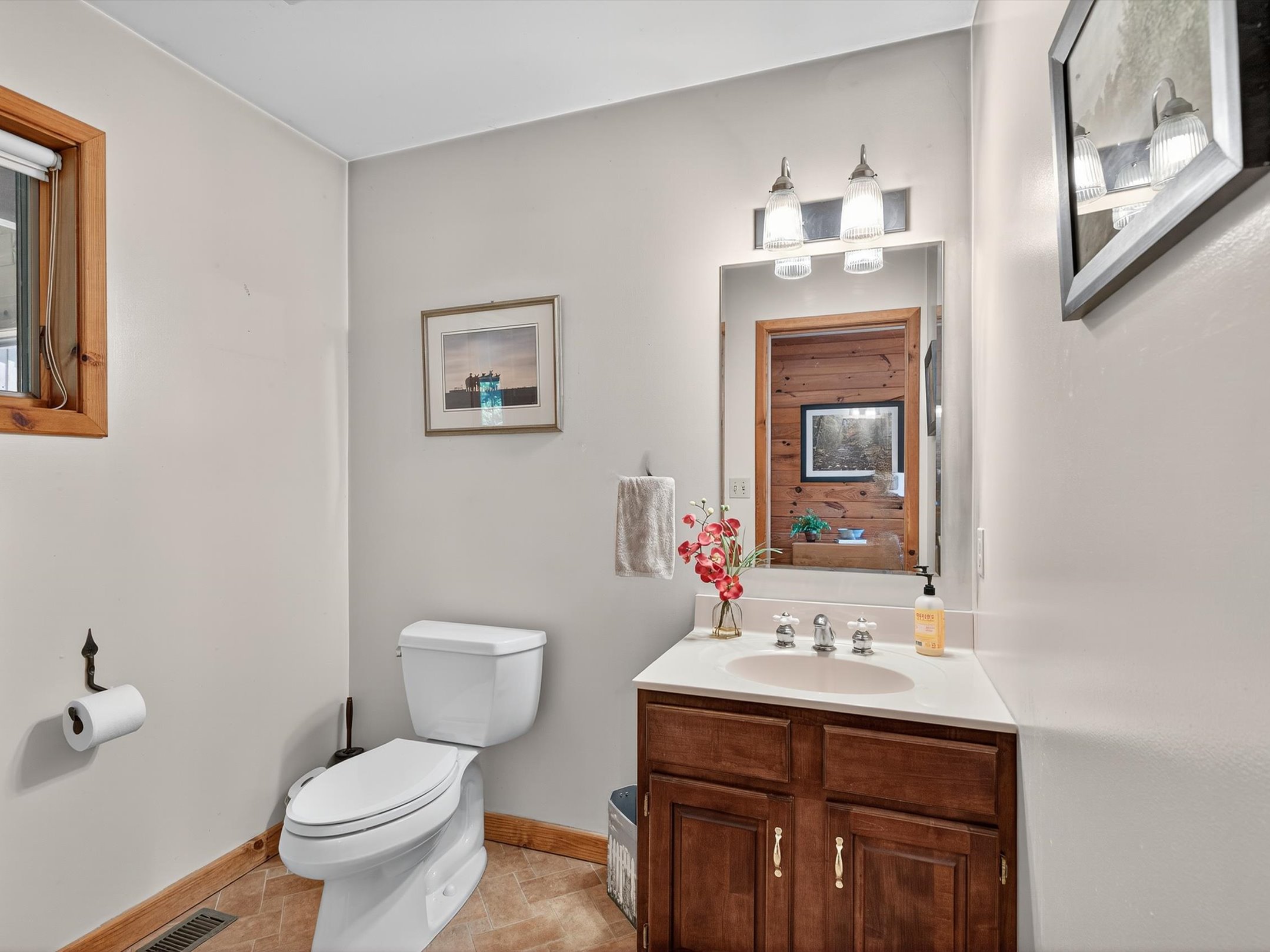 1494 Mountain Road Orrtanna PA 17353