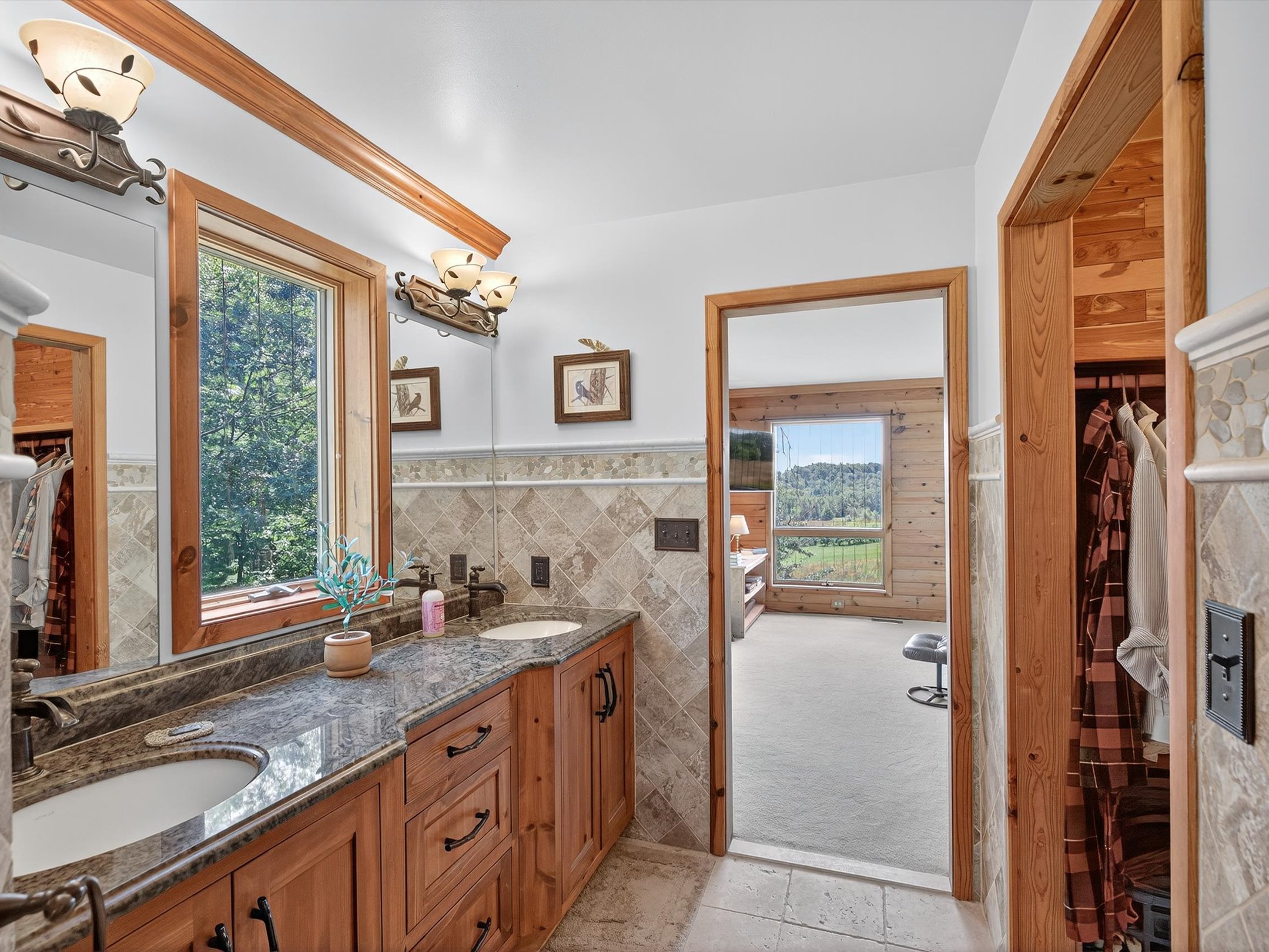 1494 Mountain Road Orrtanna PA 17353