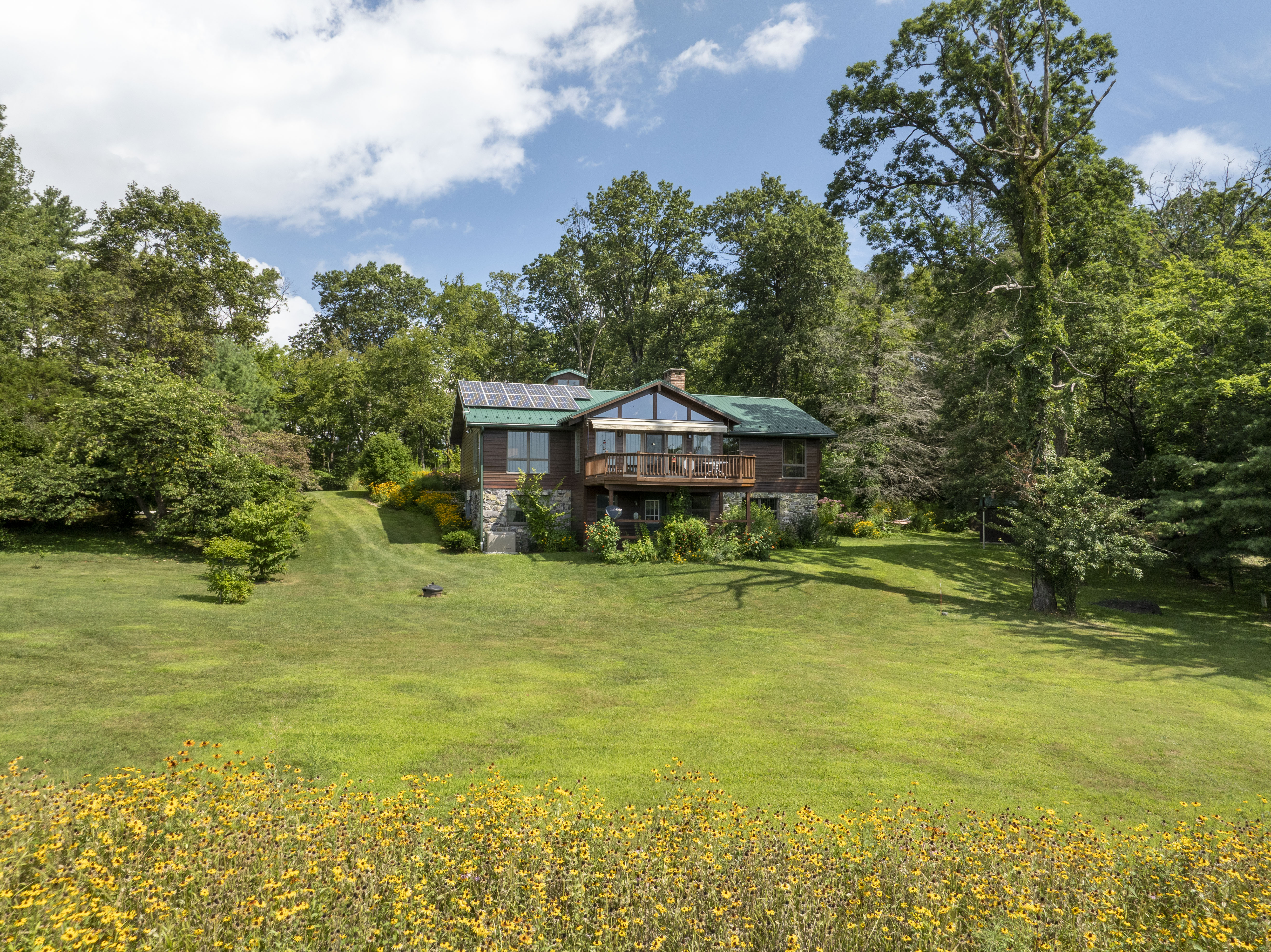 1494 Mountain Road Orrtanna PA 17353