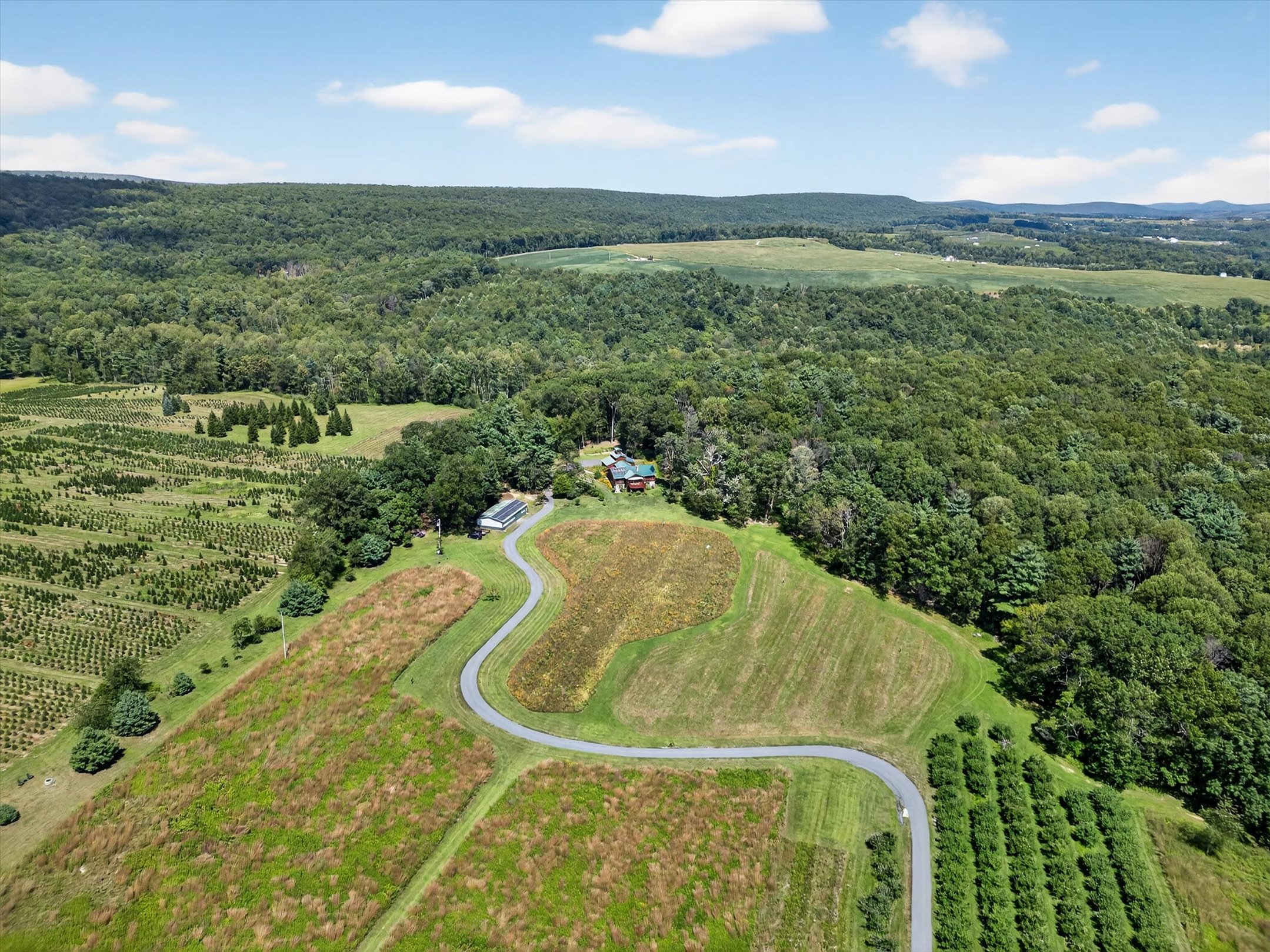 1494 Mountain Road Orrtanna PA 17353