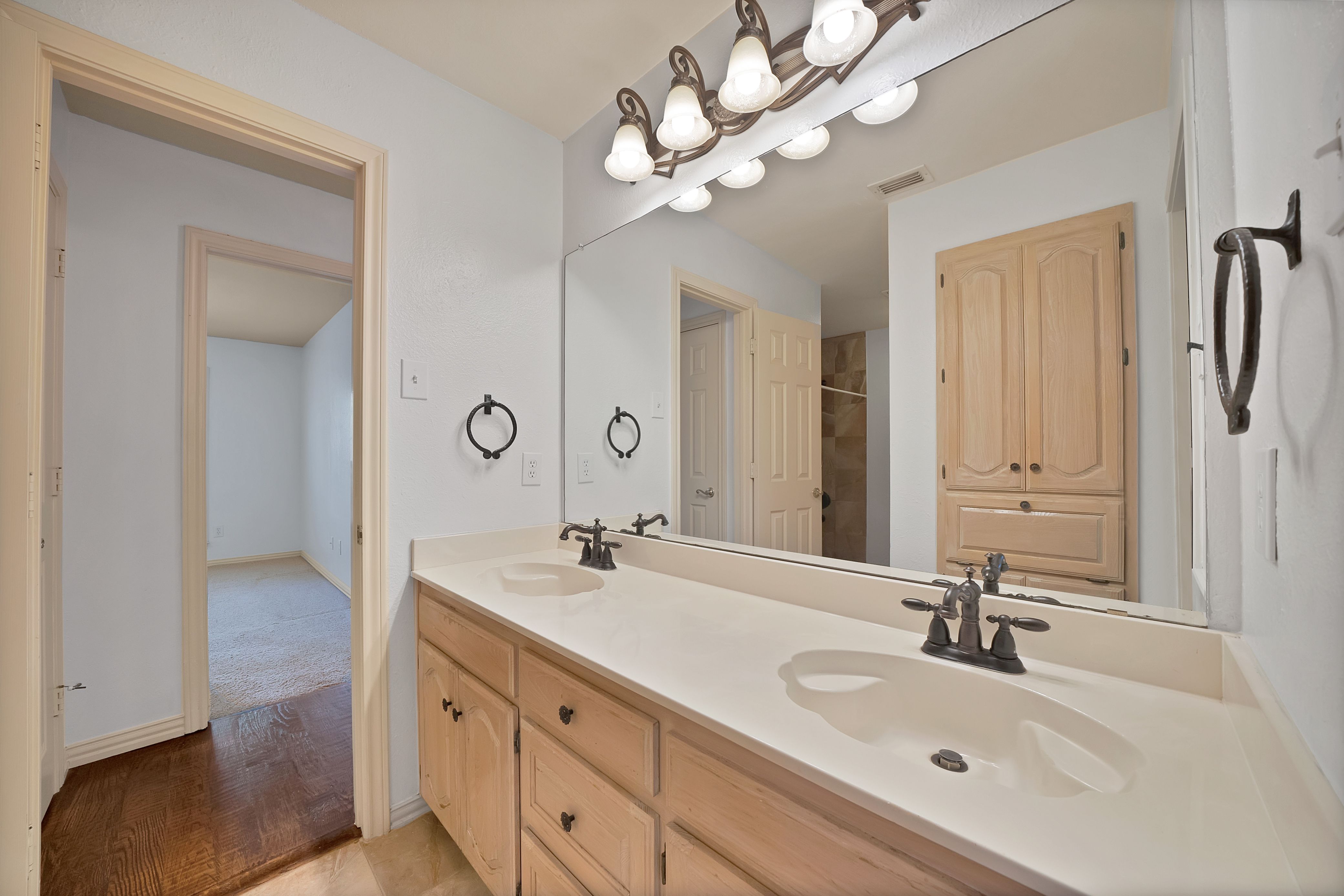 2930 Woodland Hills Drive Grapevine TX 76051